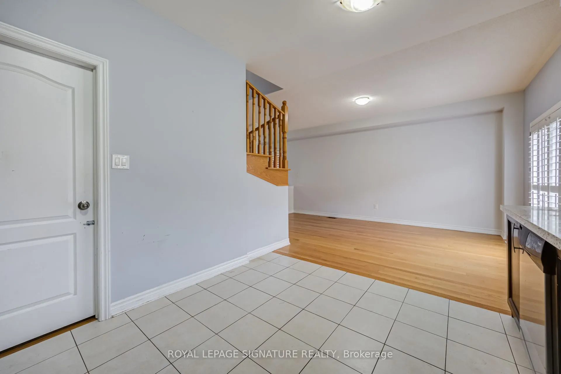 42 Daden Oaks Drive #(Upper)