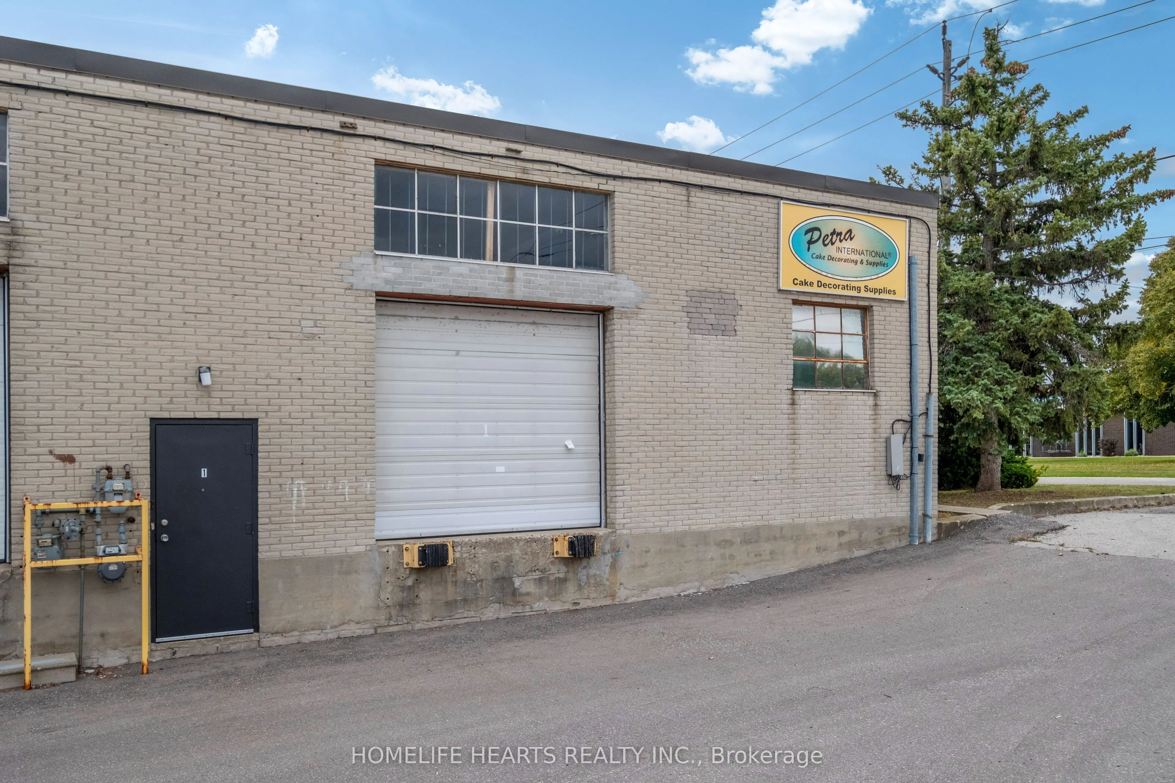 1260 Fewster Drive #1