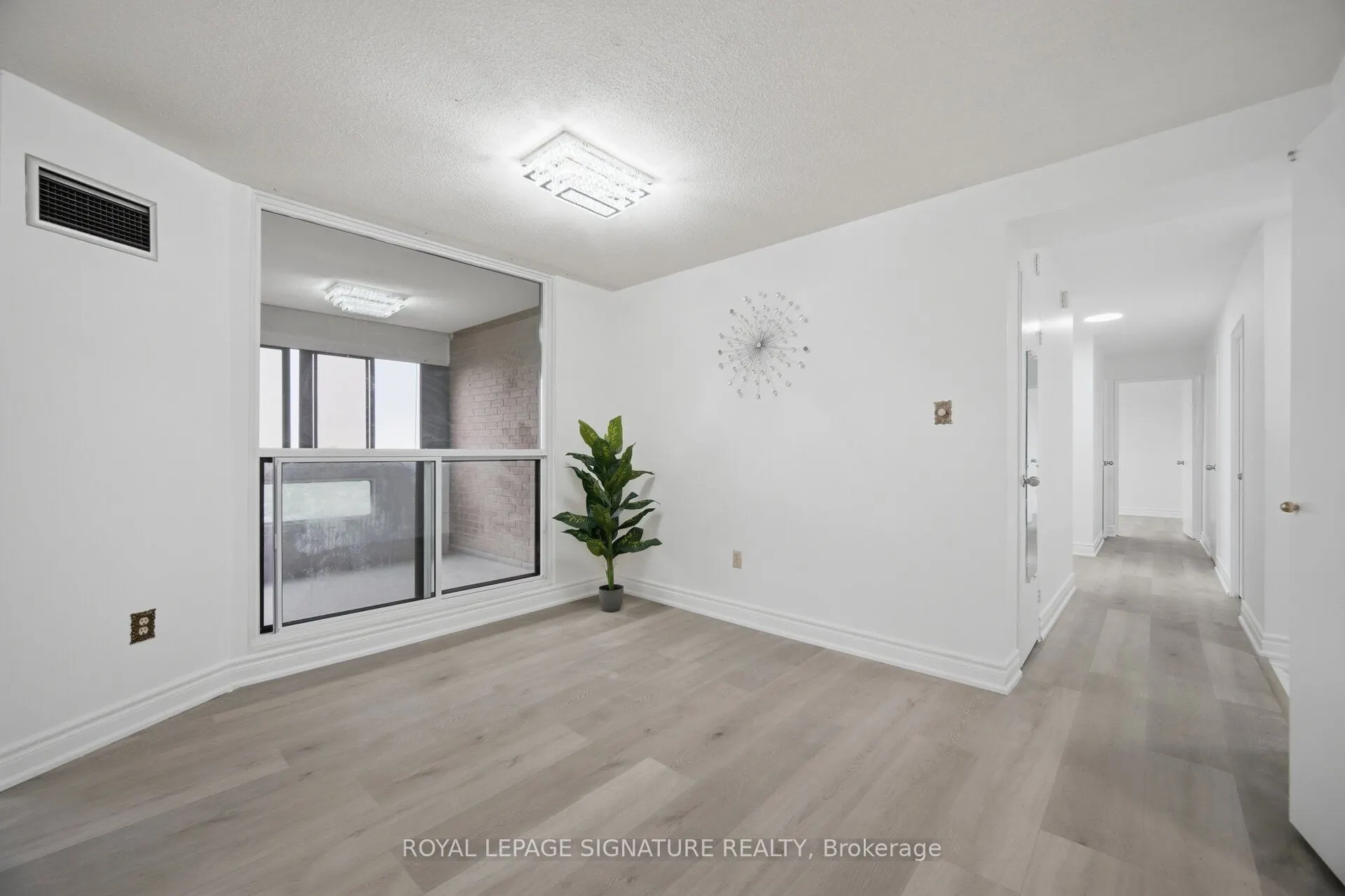 1580 Mississauga Valley Boulevard #906