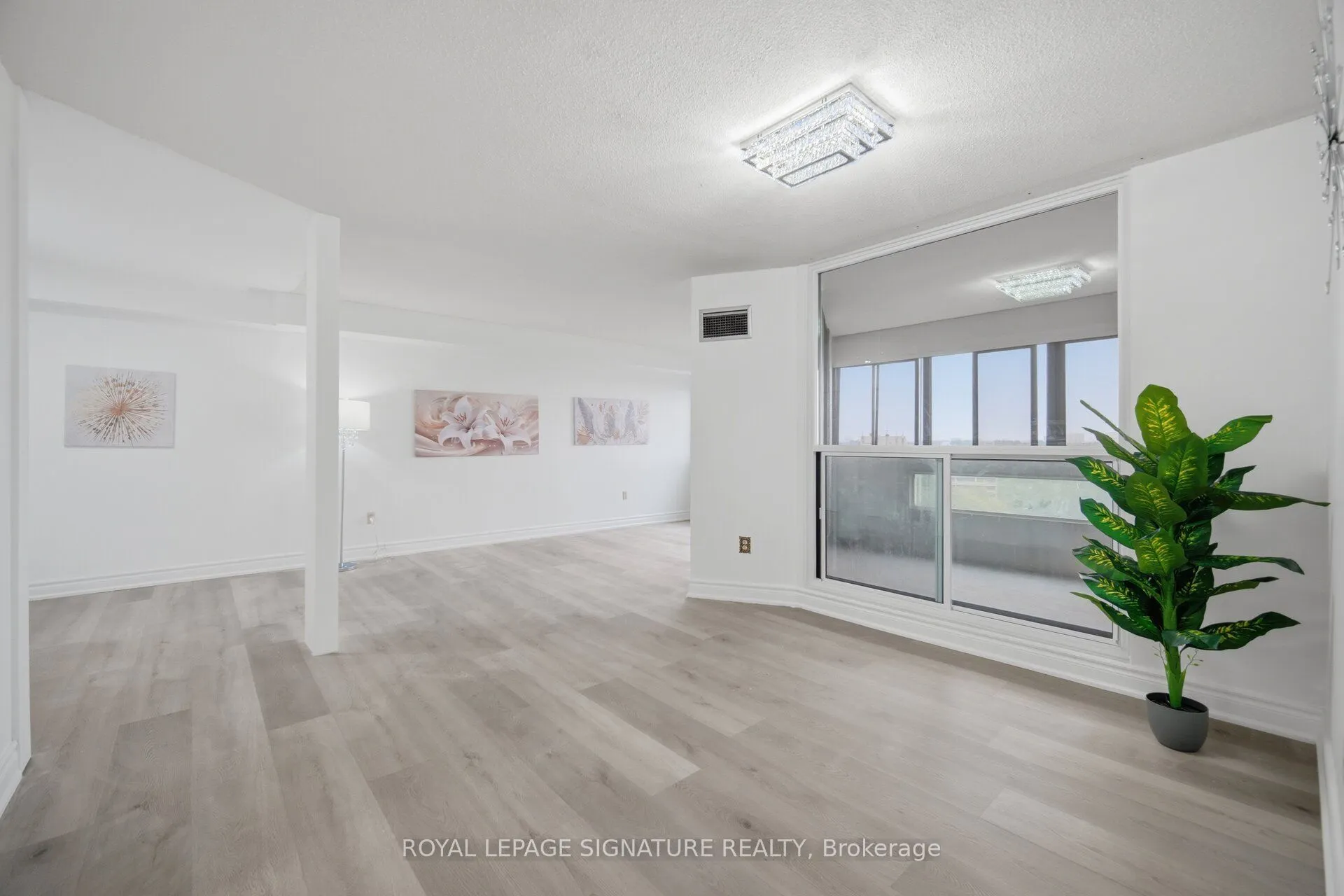 1580 Mississauga Valley Boulevard #906