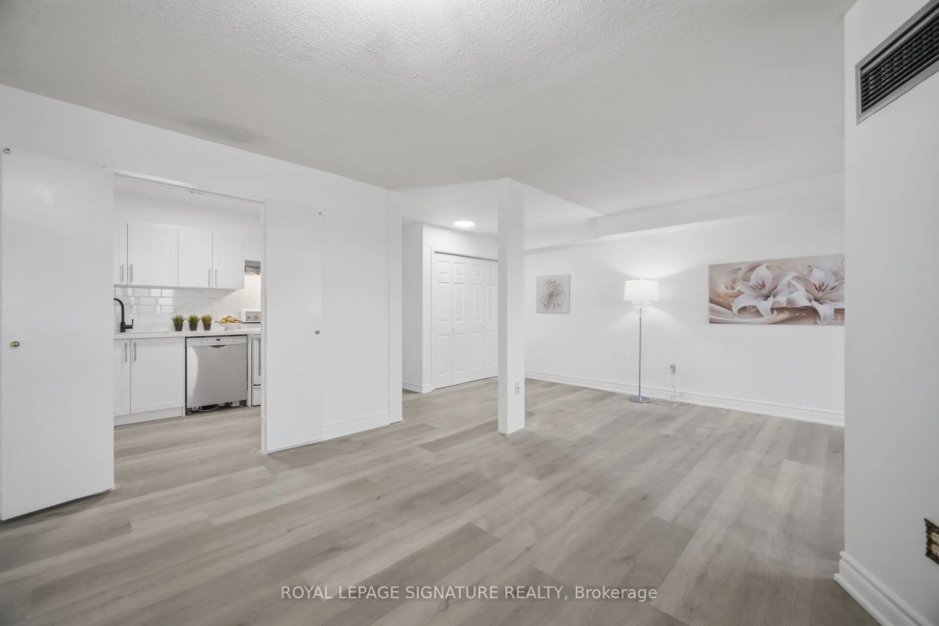 1580 Mississauga Valley Boulevard #906