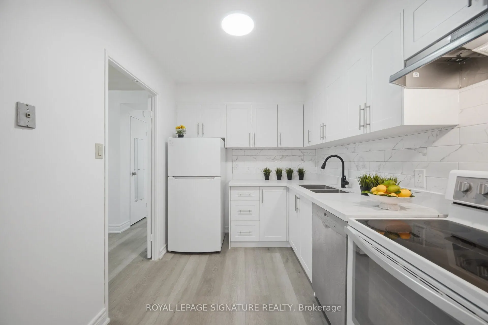 1580 Mississauga Valley Boulevard #906