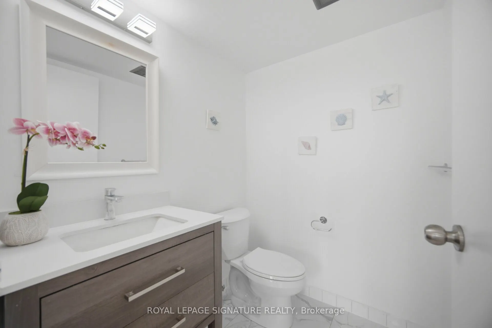 1580 Mississauga Valley Boulevard #906