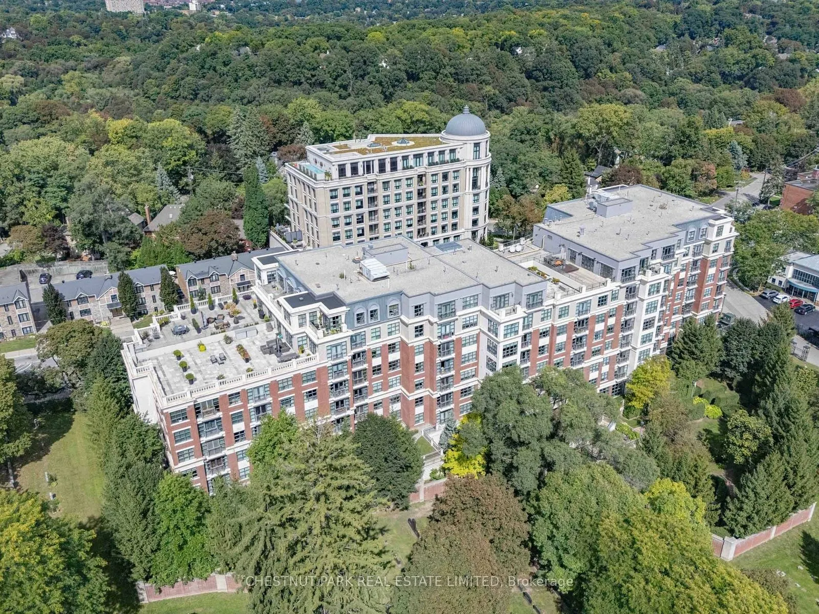 2855 Bloor Street W #311