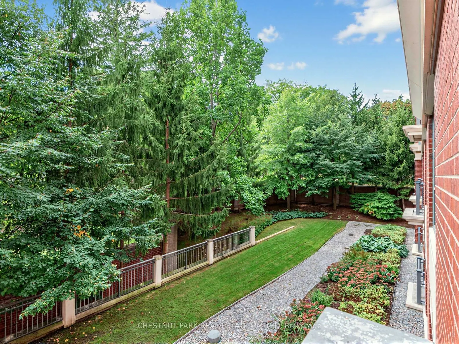 2855 Bloor Street W #311