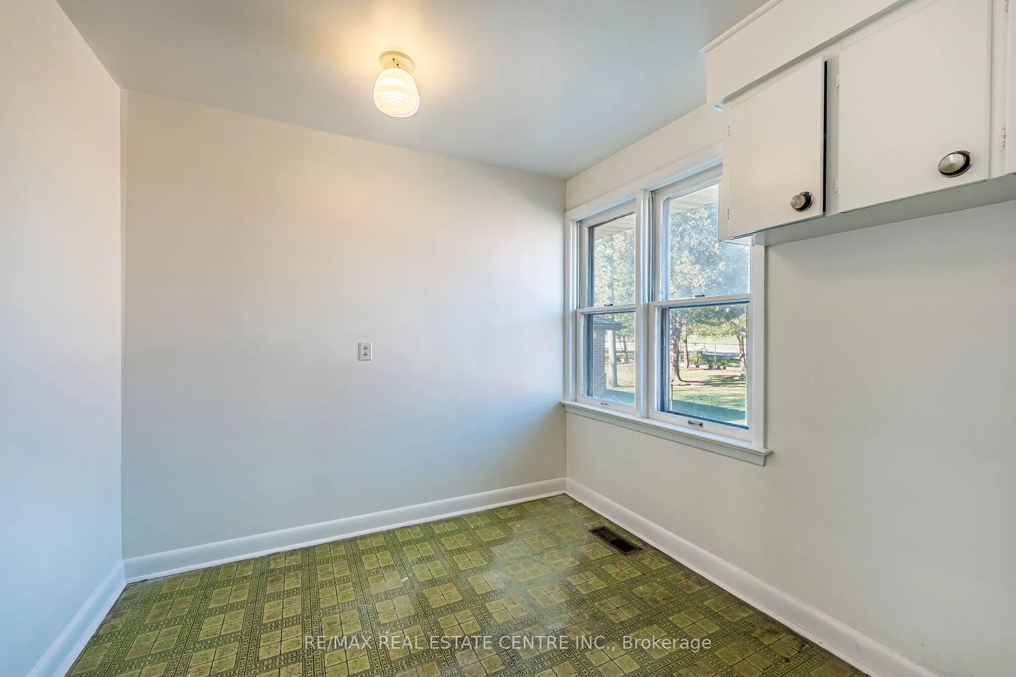 3066 Cook Street