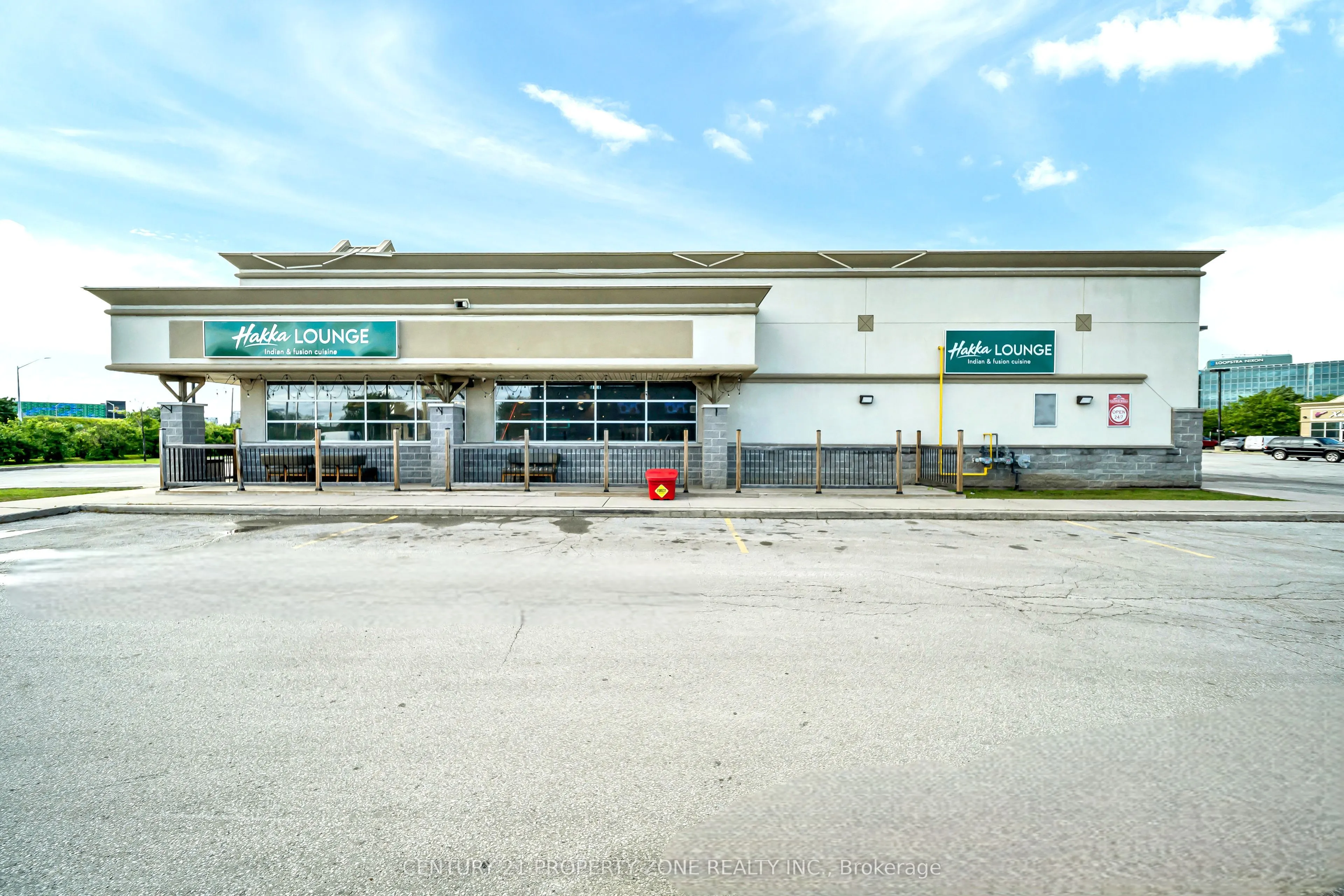120 Queen Plate Drive #12