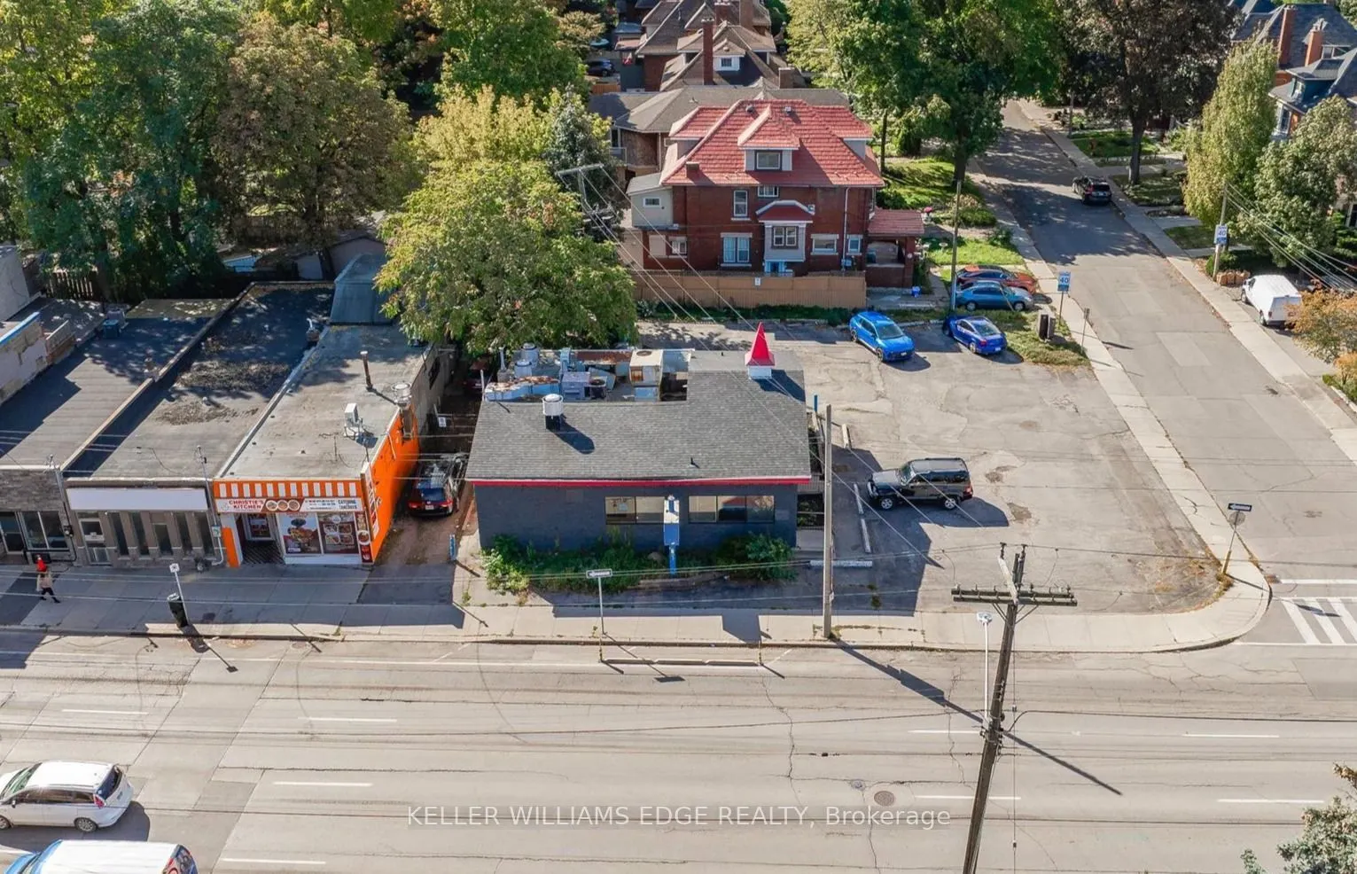 716 MAIN Street E