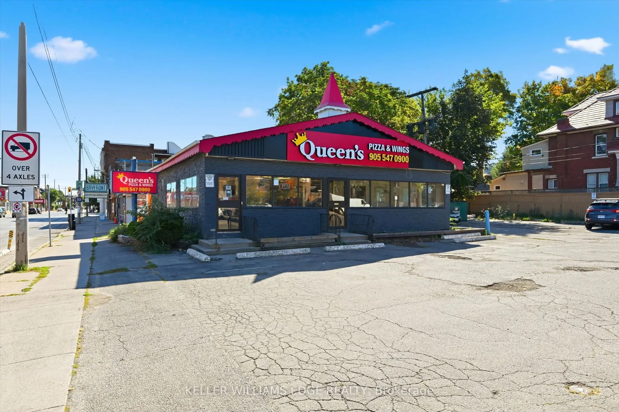 716 MAIN Street E