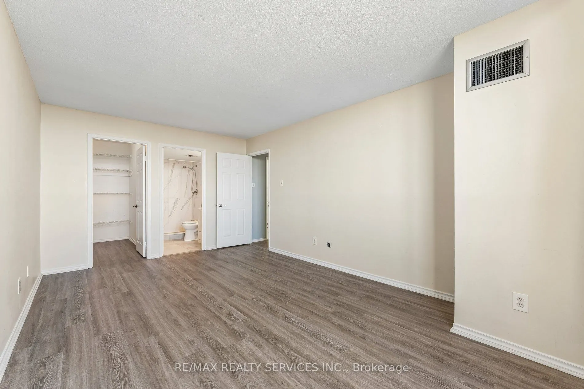 330 Mill Street S #1206