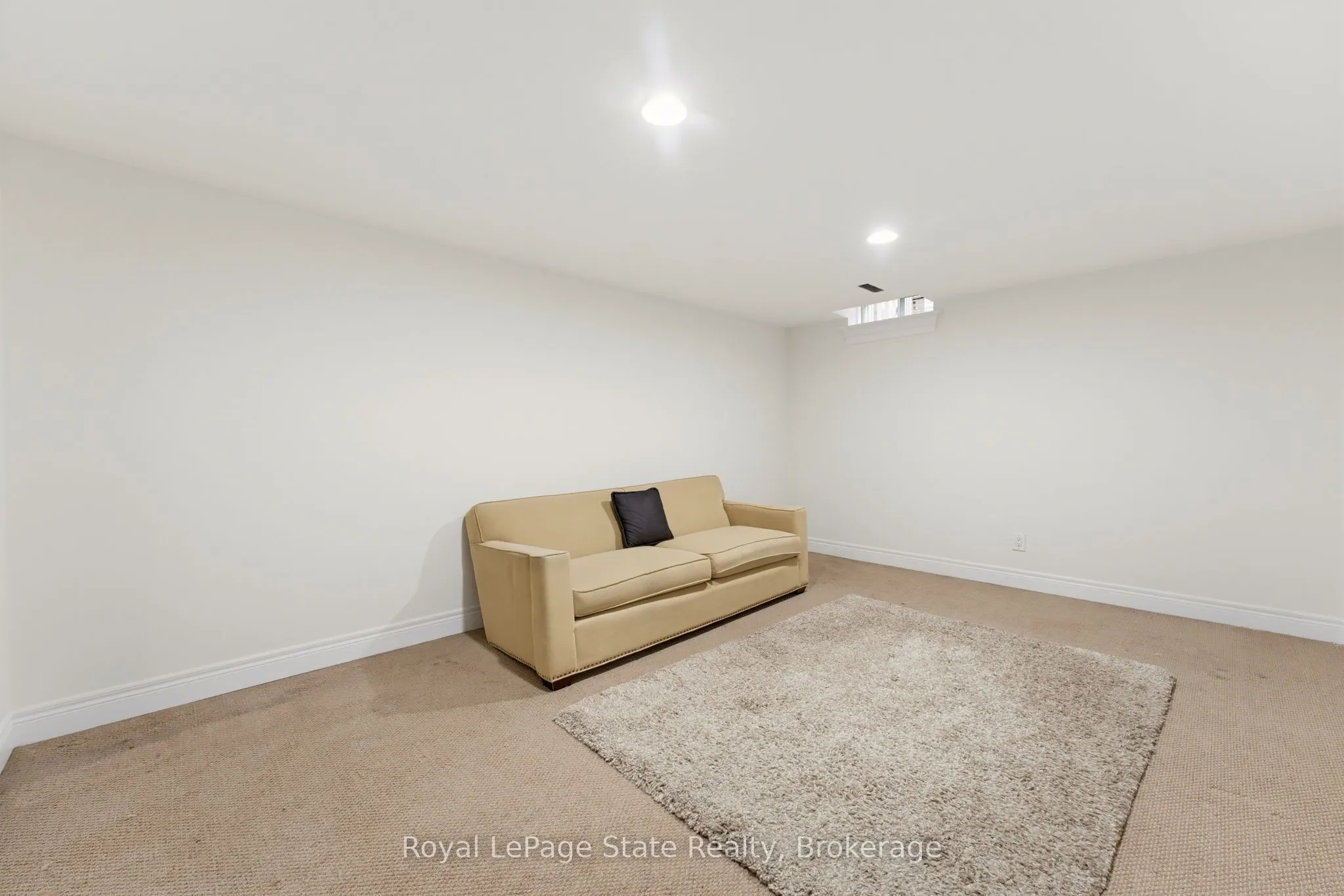 2324 Middlesmoor Crescent
