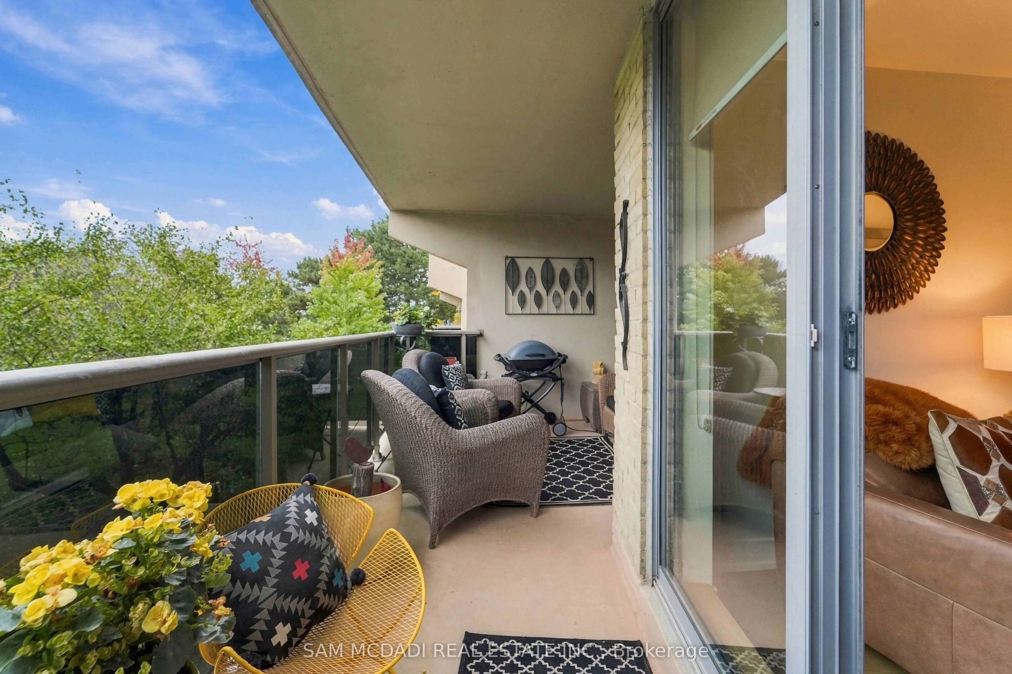 812 Burnhamthorpe Road #206