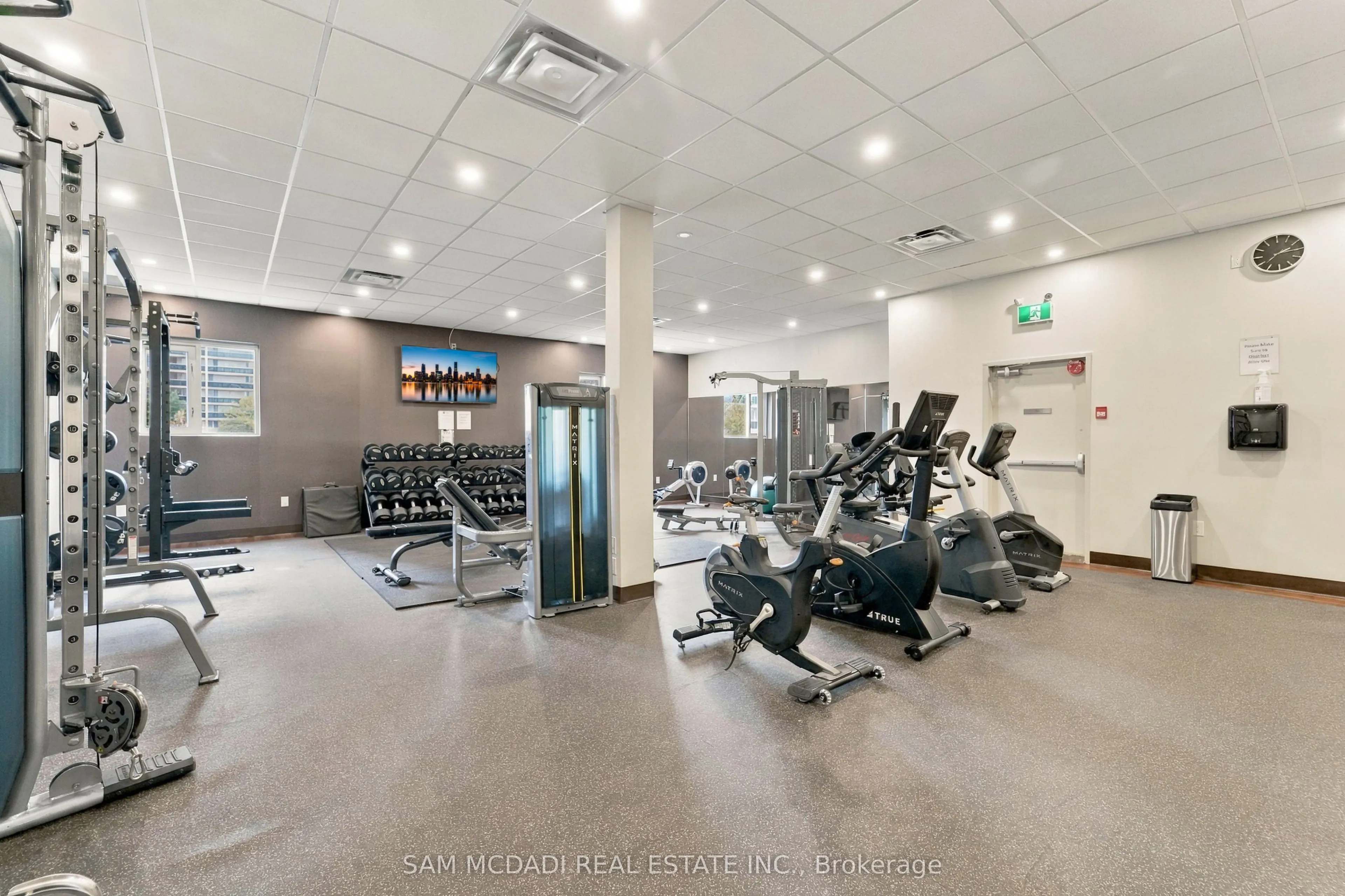 812 Burnhamthorpe Road #206