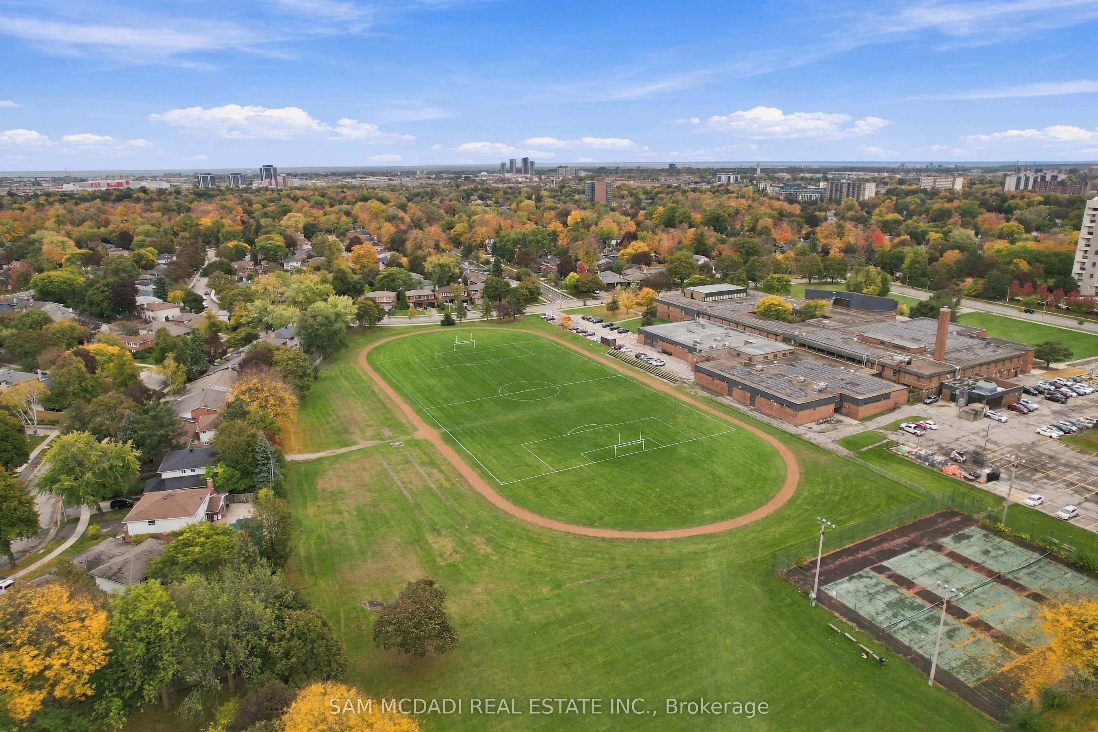812 Burnhamthorpe Road #206