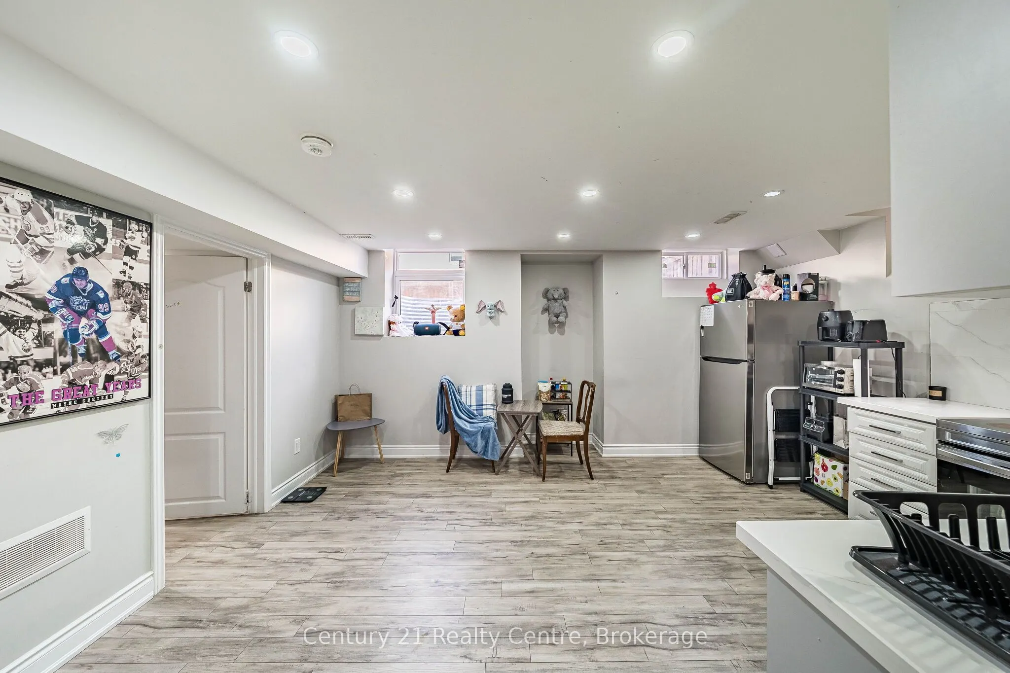355 Royal West Drive W