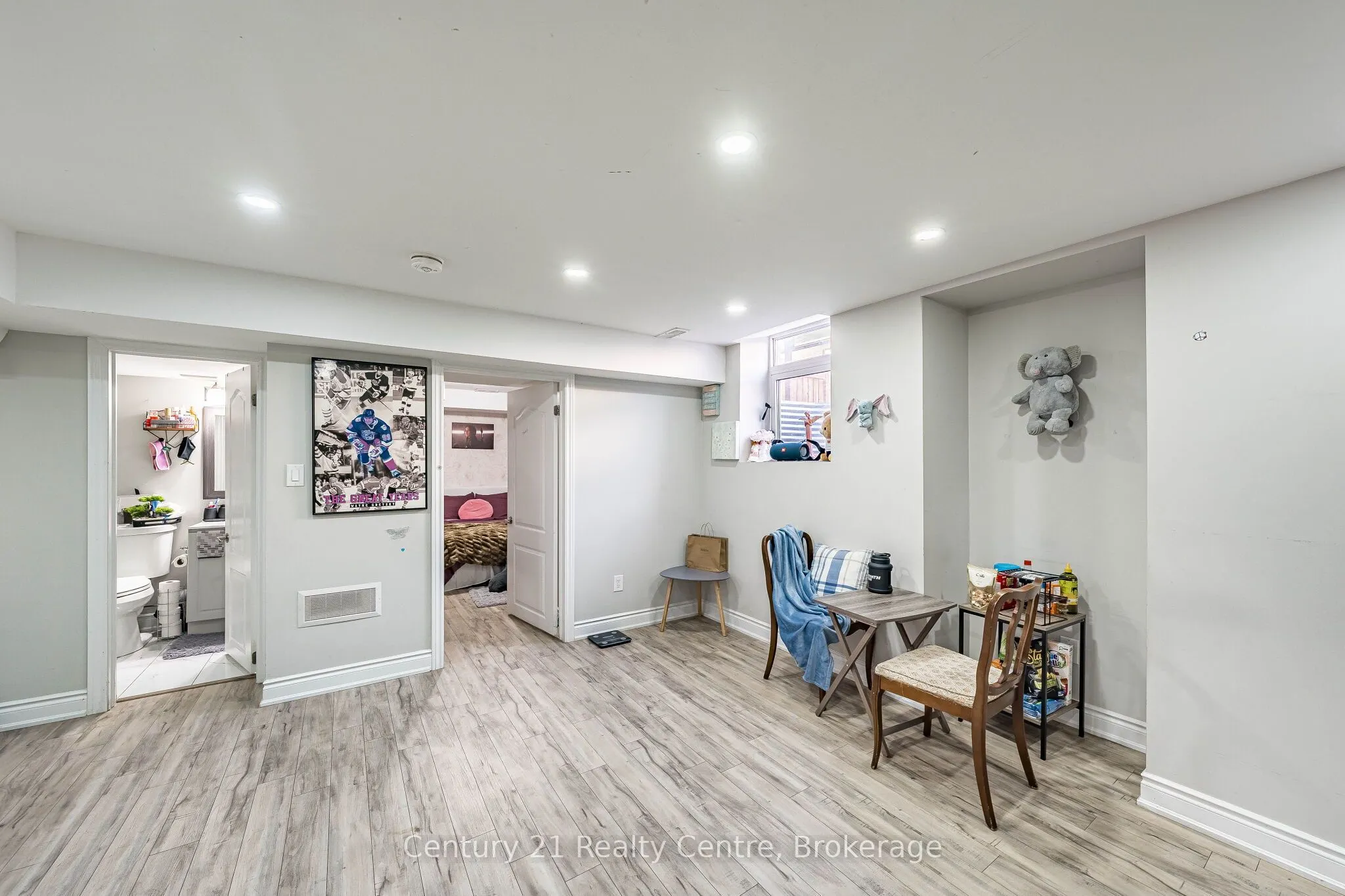 355 Royal West Drive W