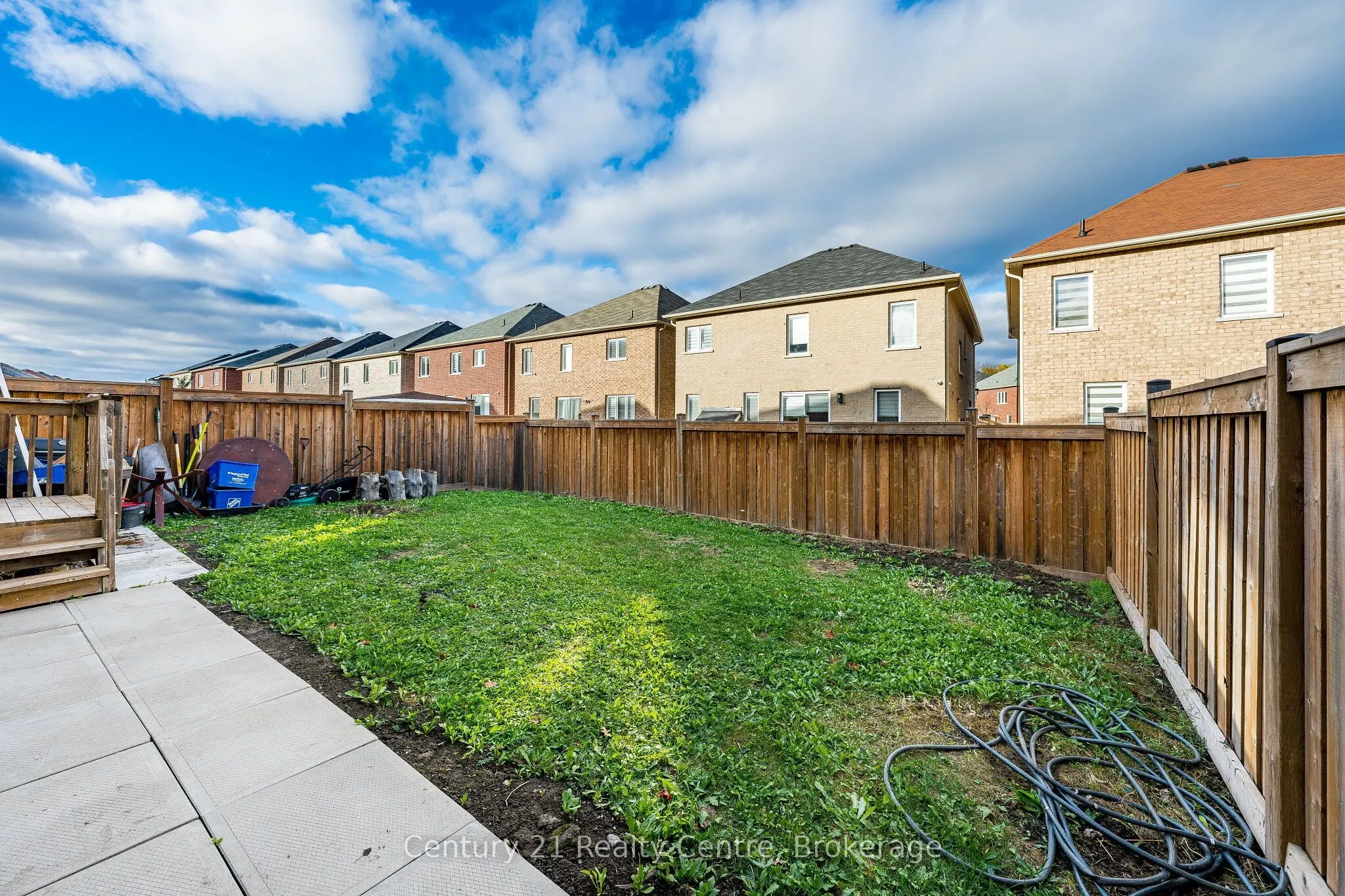 355 Royal West Drive W