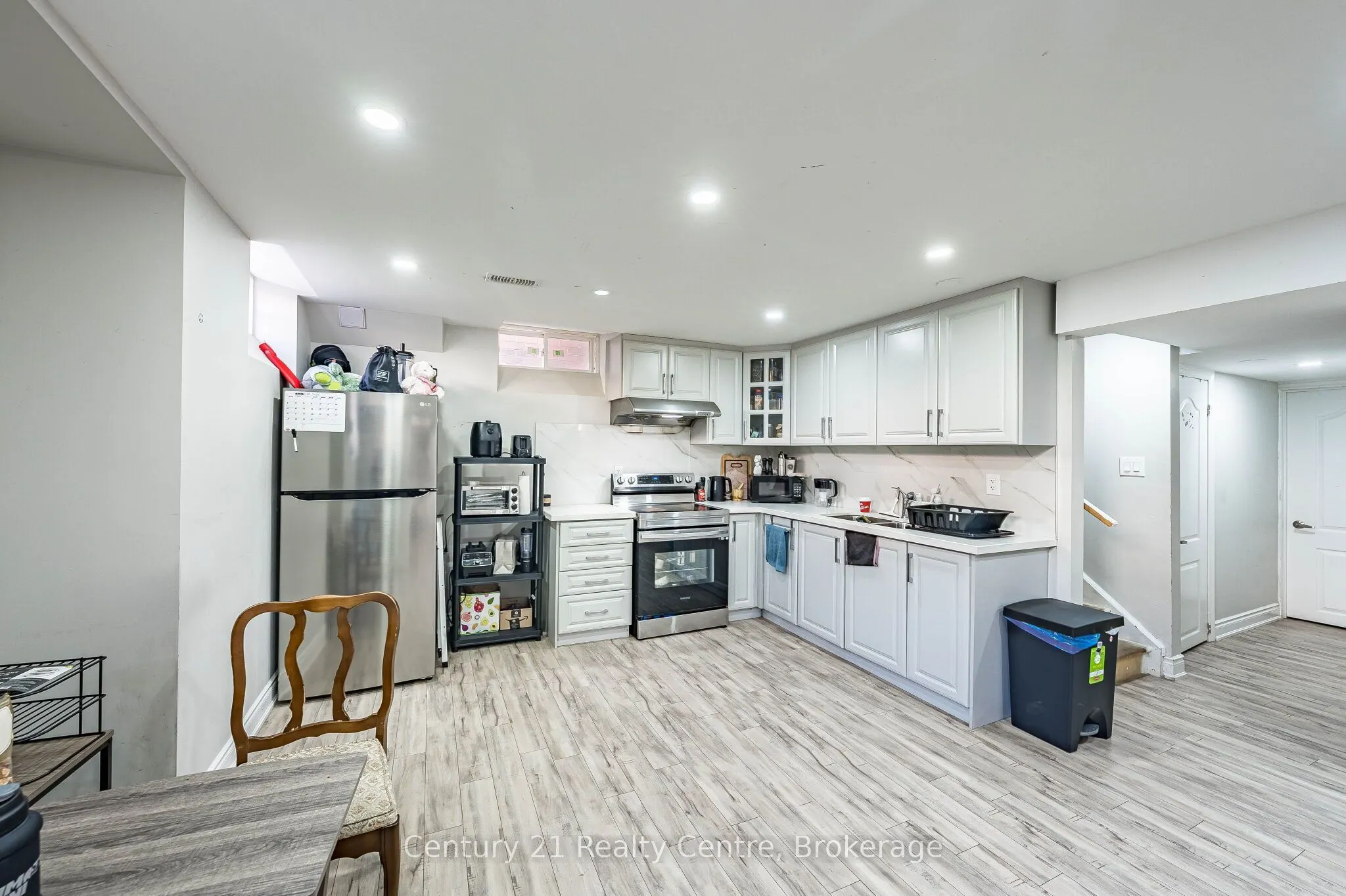 355 Royal West Drive W