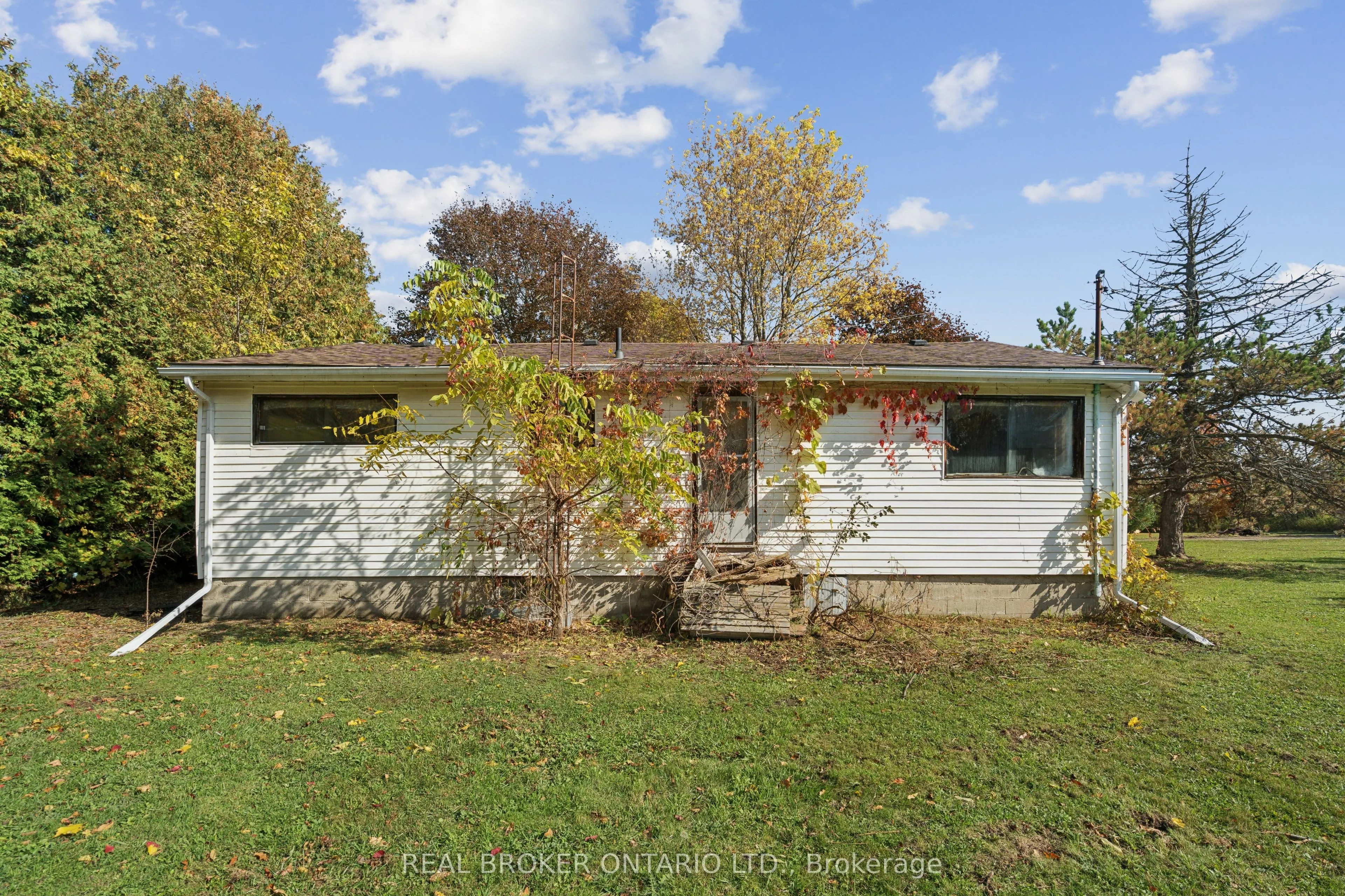 5649 25 Side Road