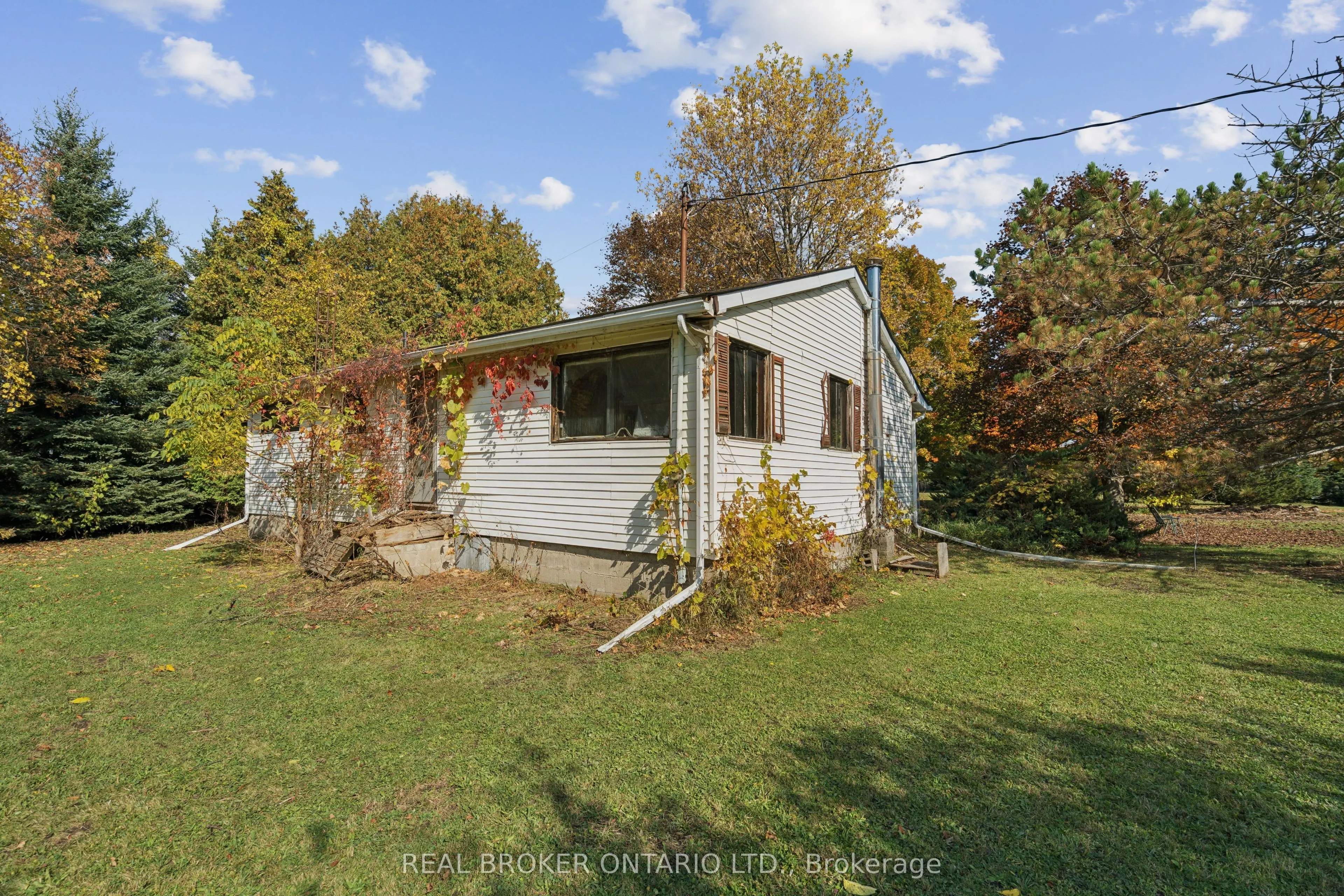 5649 25 Side Road