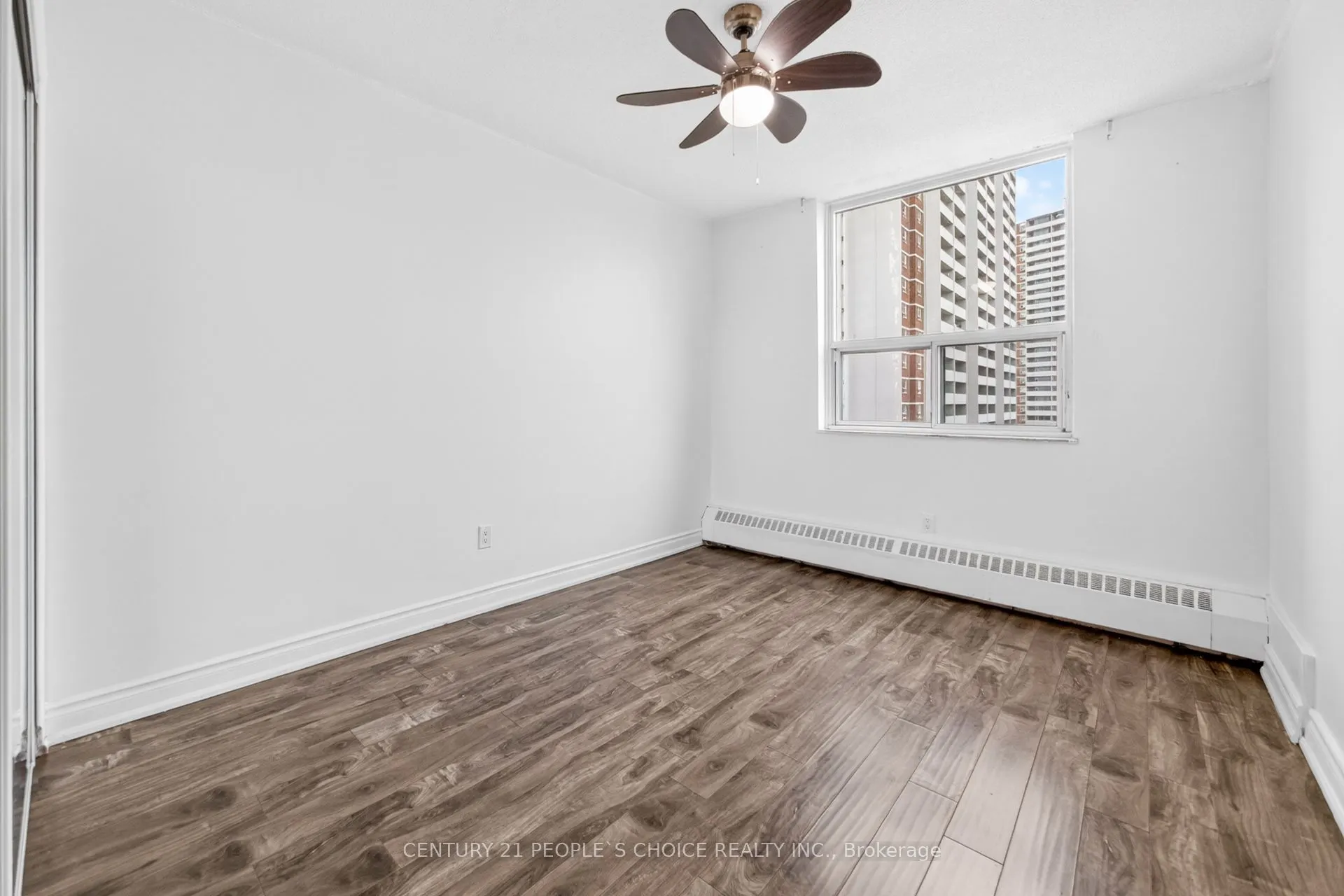 3390 Weston Road #902