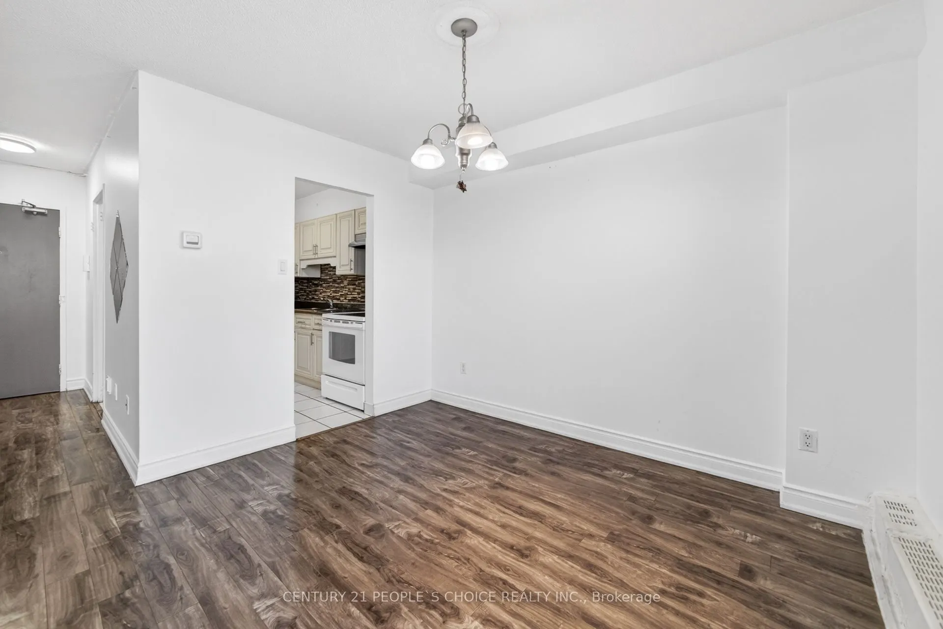 3390 Weston Road #902