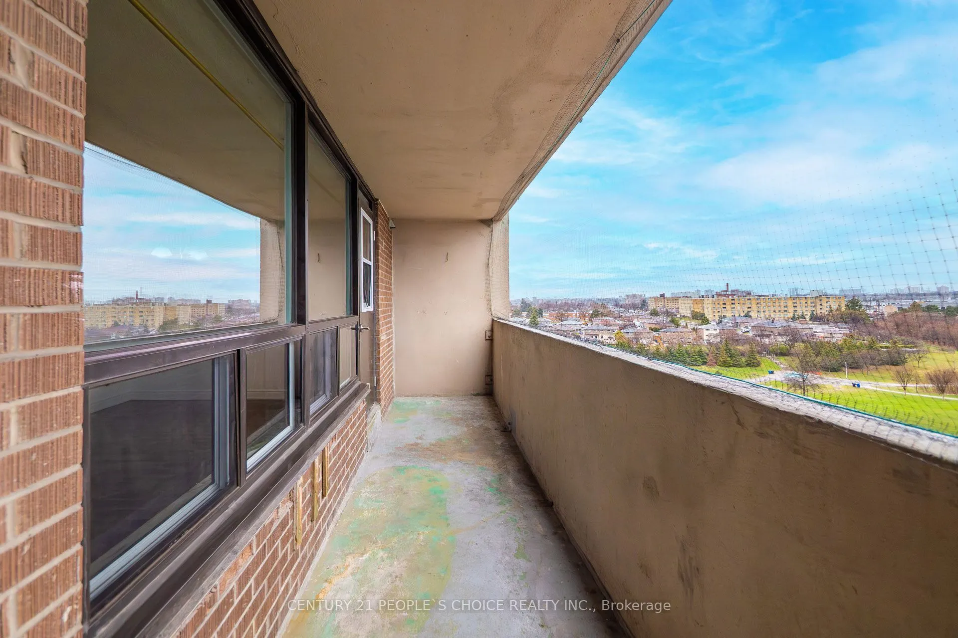 3390 Weston Road #902