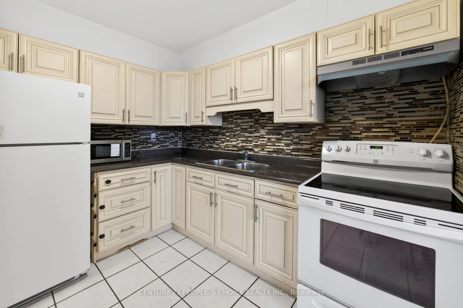 3390 Weston Road #902