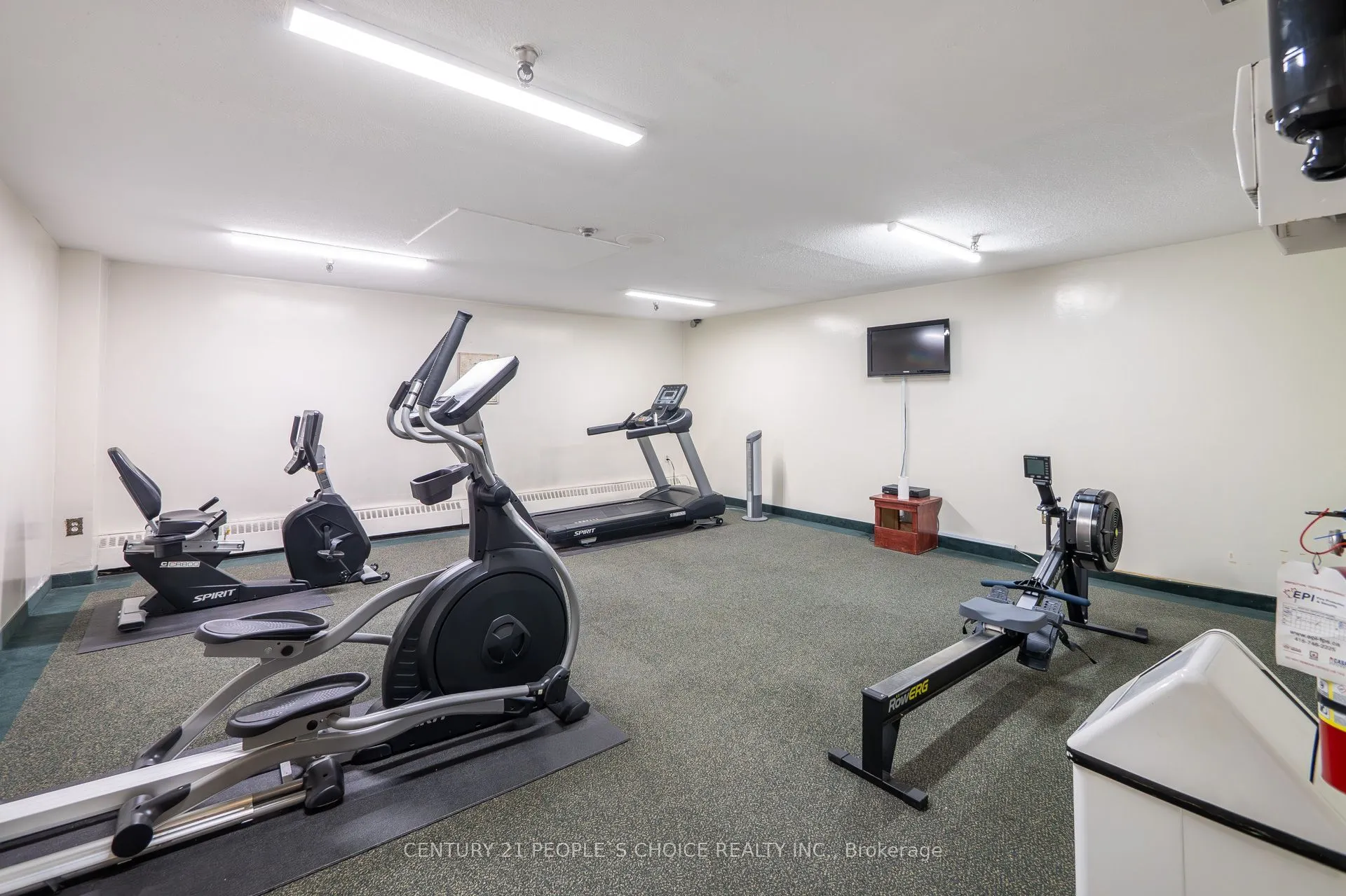 3390 Weston Road #902