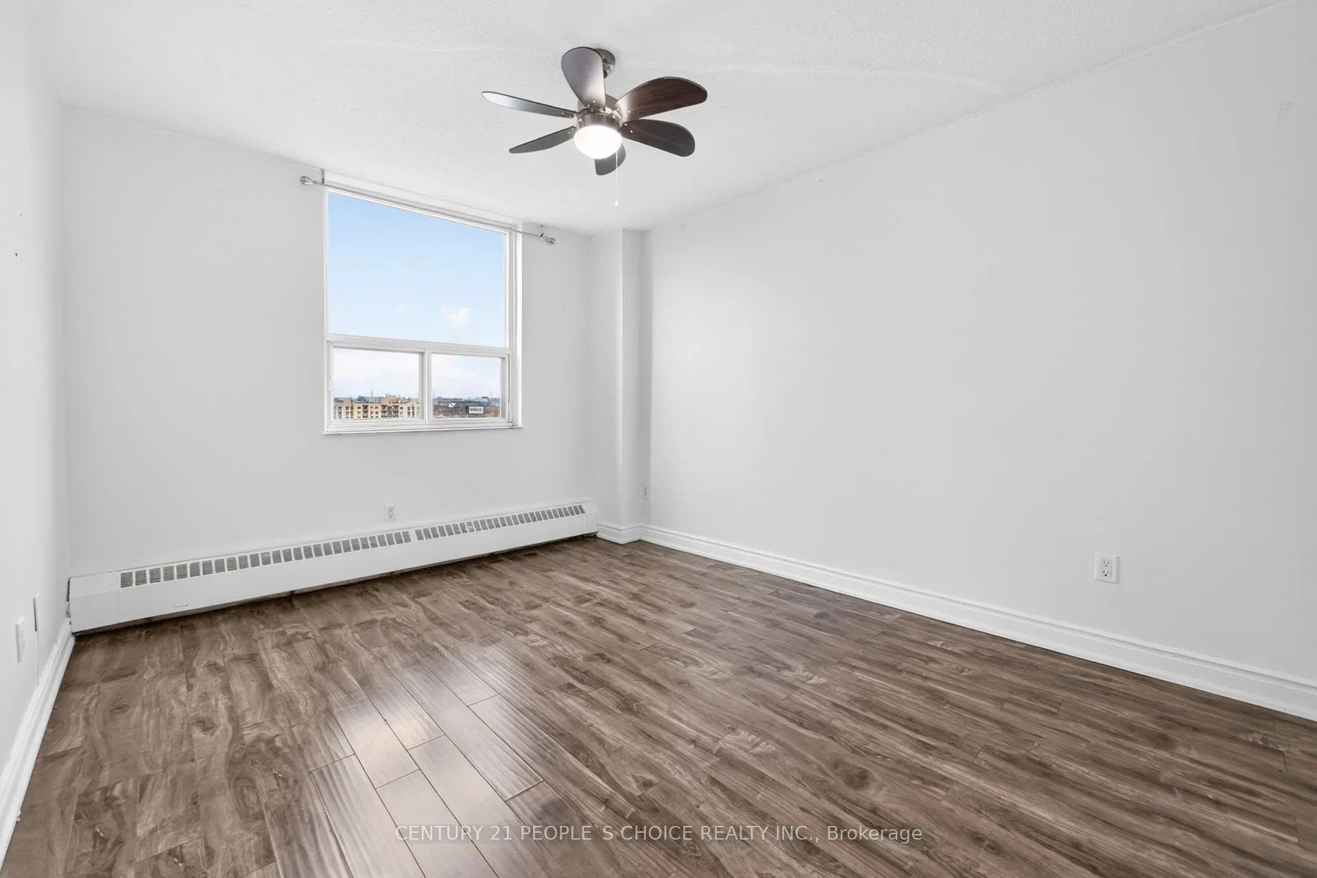 3390 Weston Road #902
