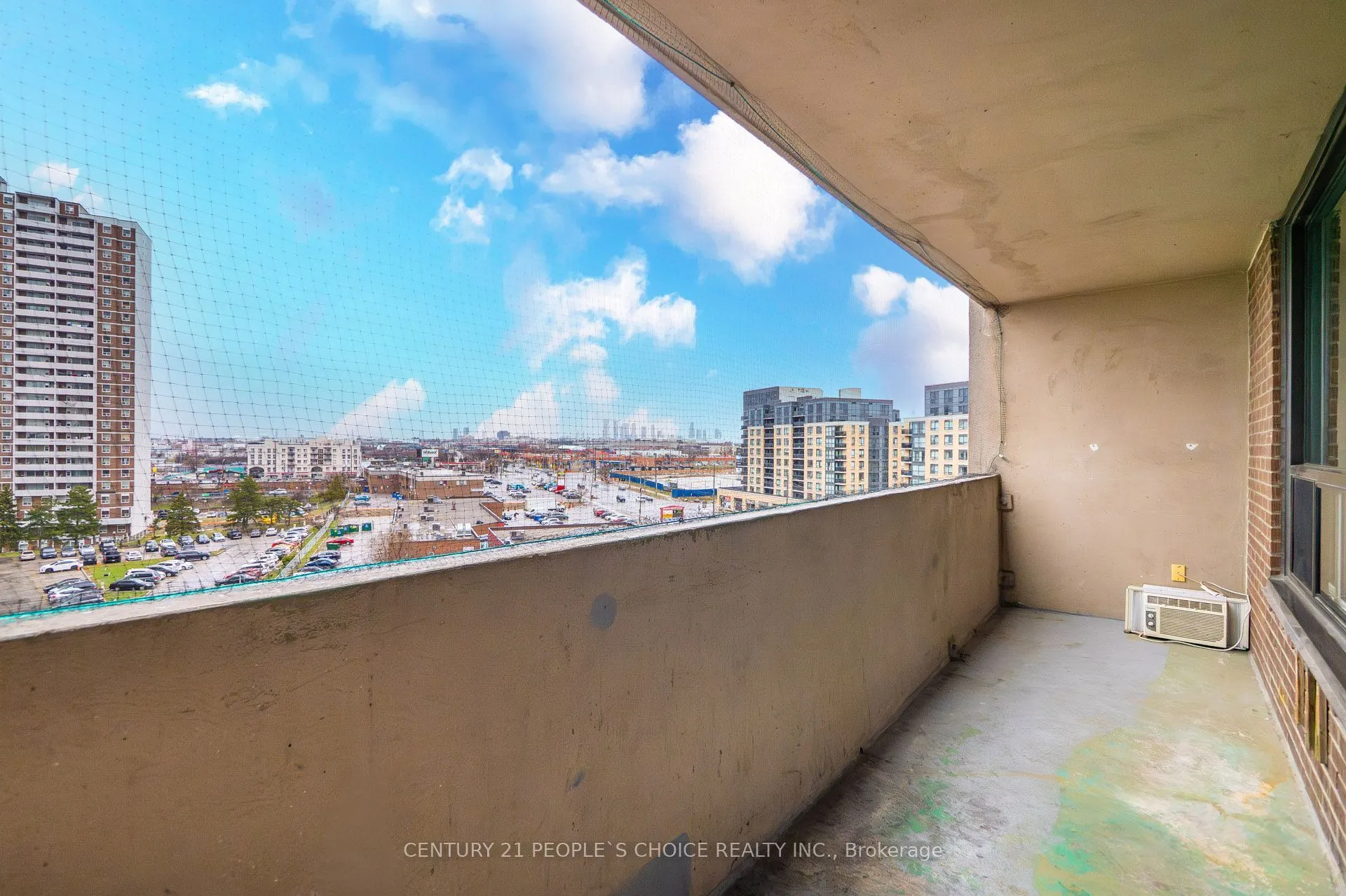 3390 Weston Road #902