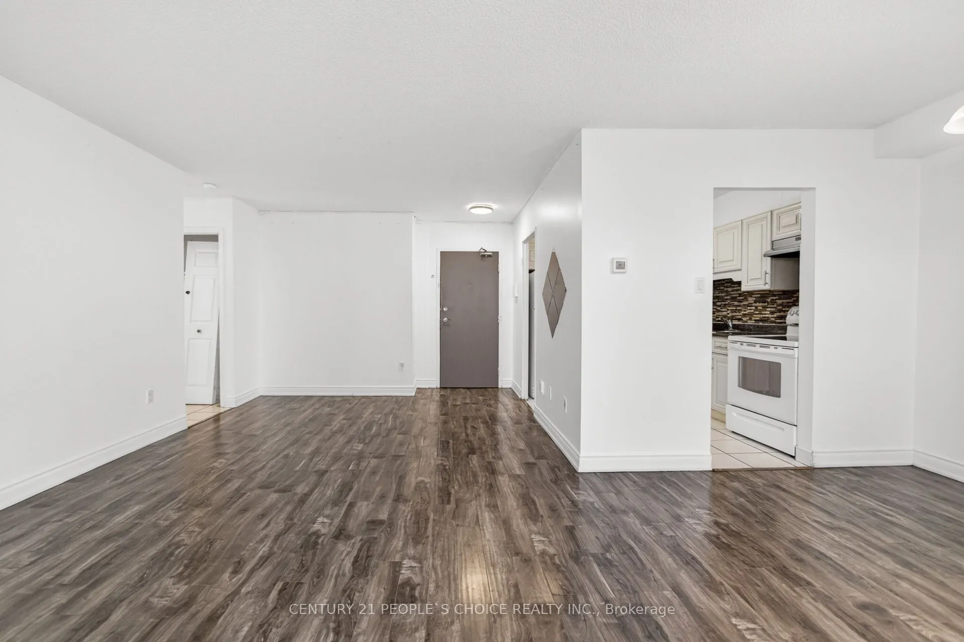 3390 Weston Road #902