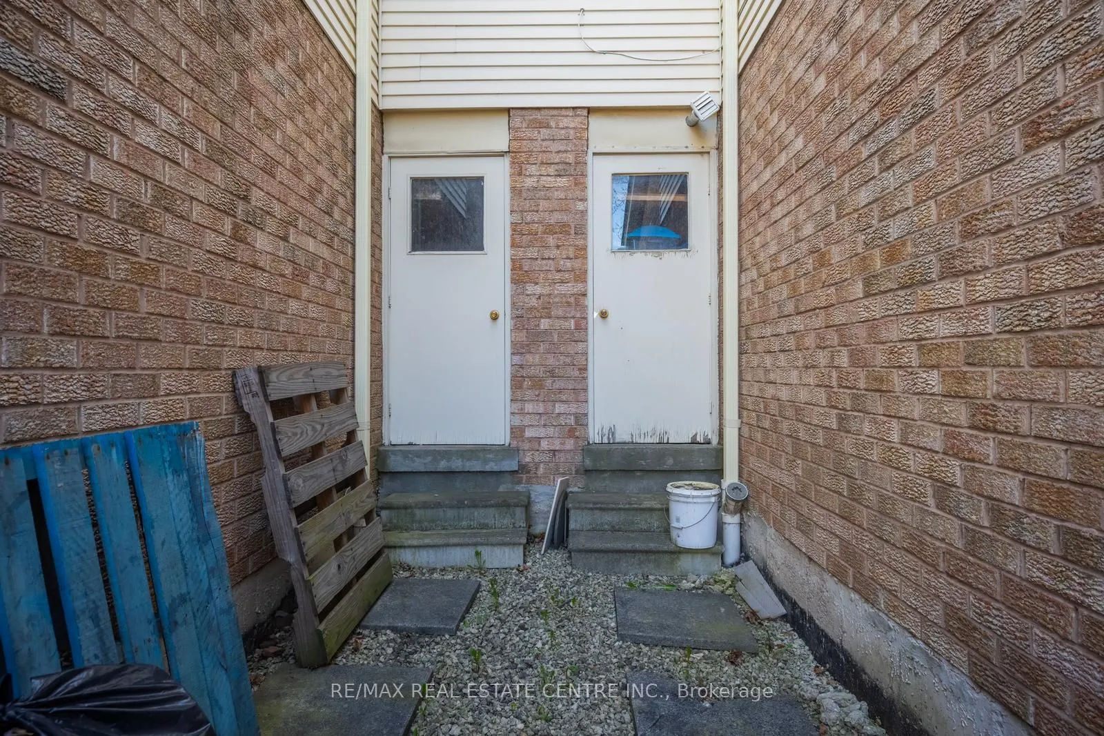 5020 Delaware Drive #25
