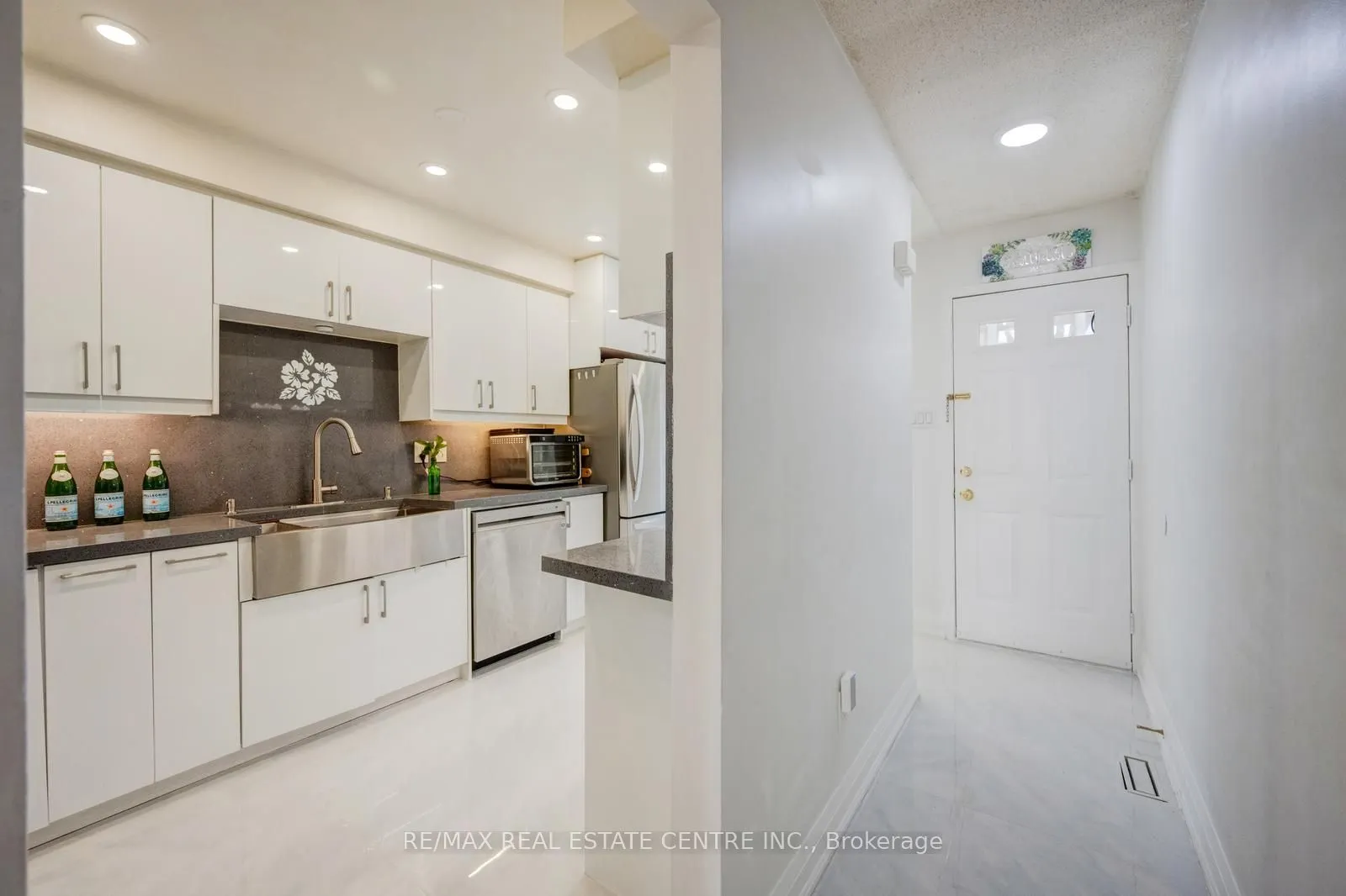 5020 Delaware Drive #25