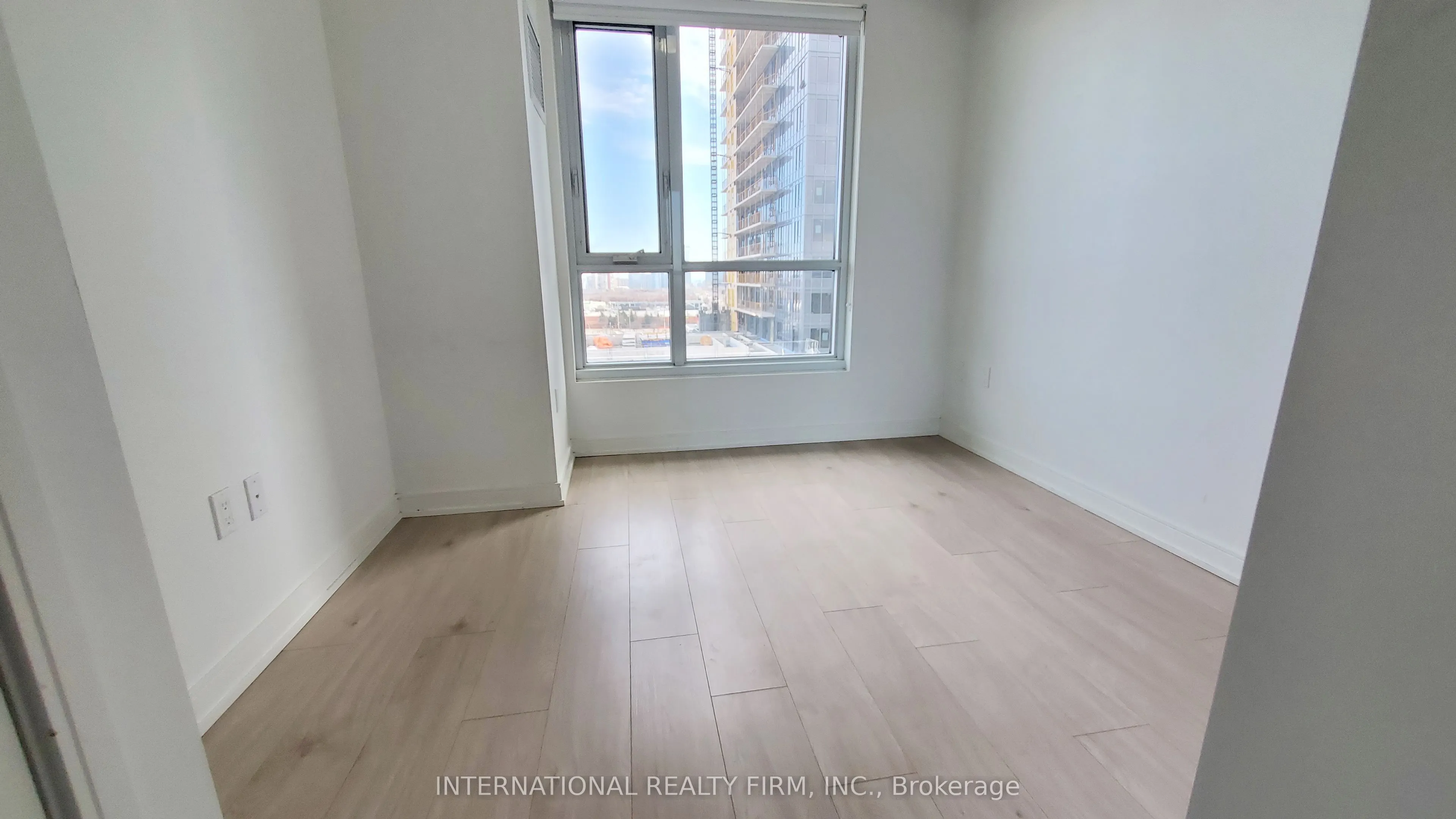 8 Nahani Way #1020