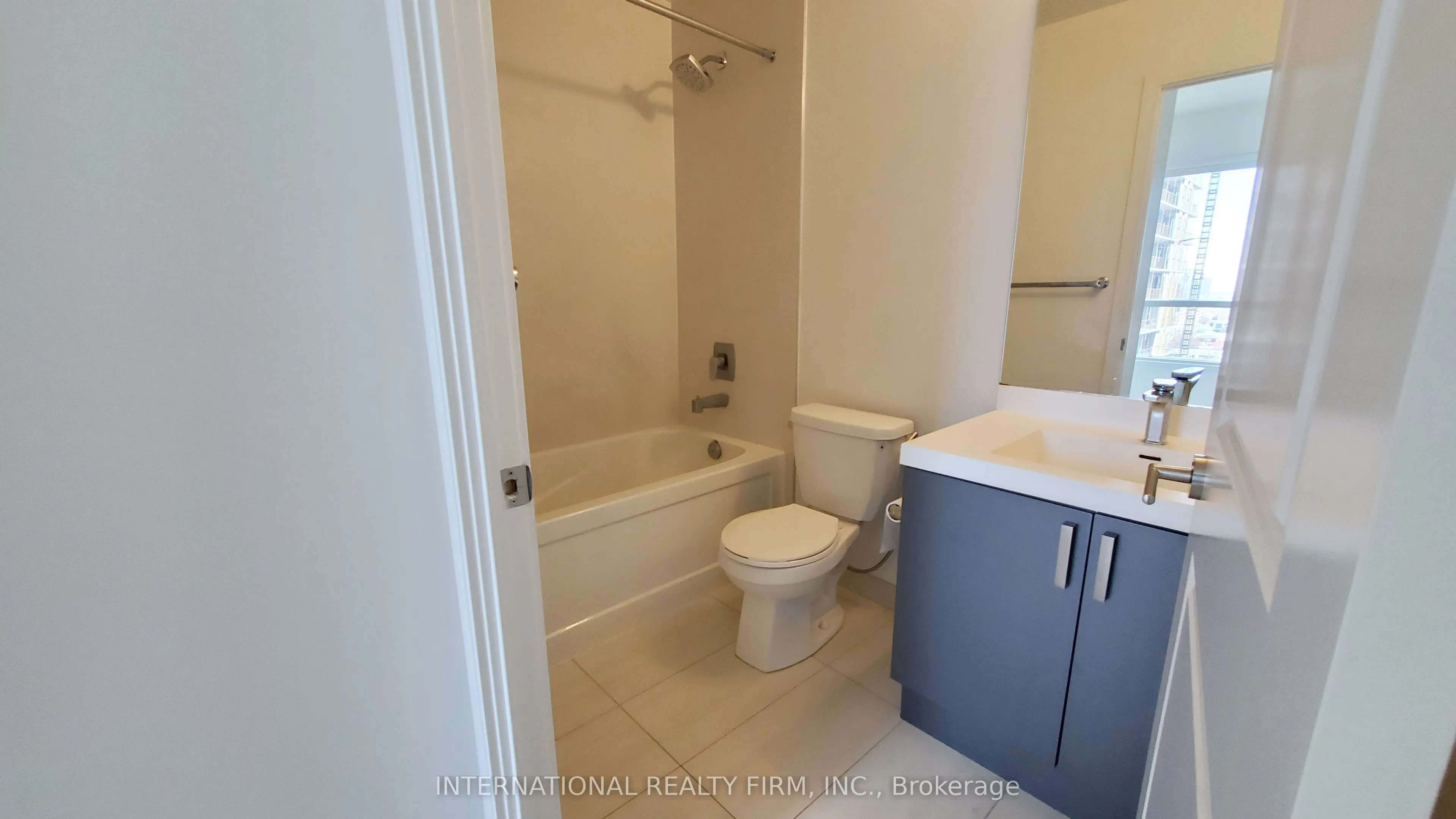 8 Nahani Way #1020