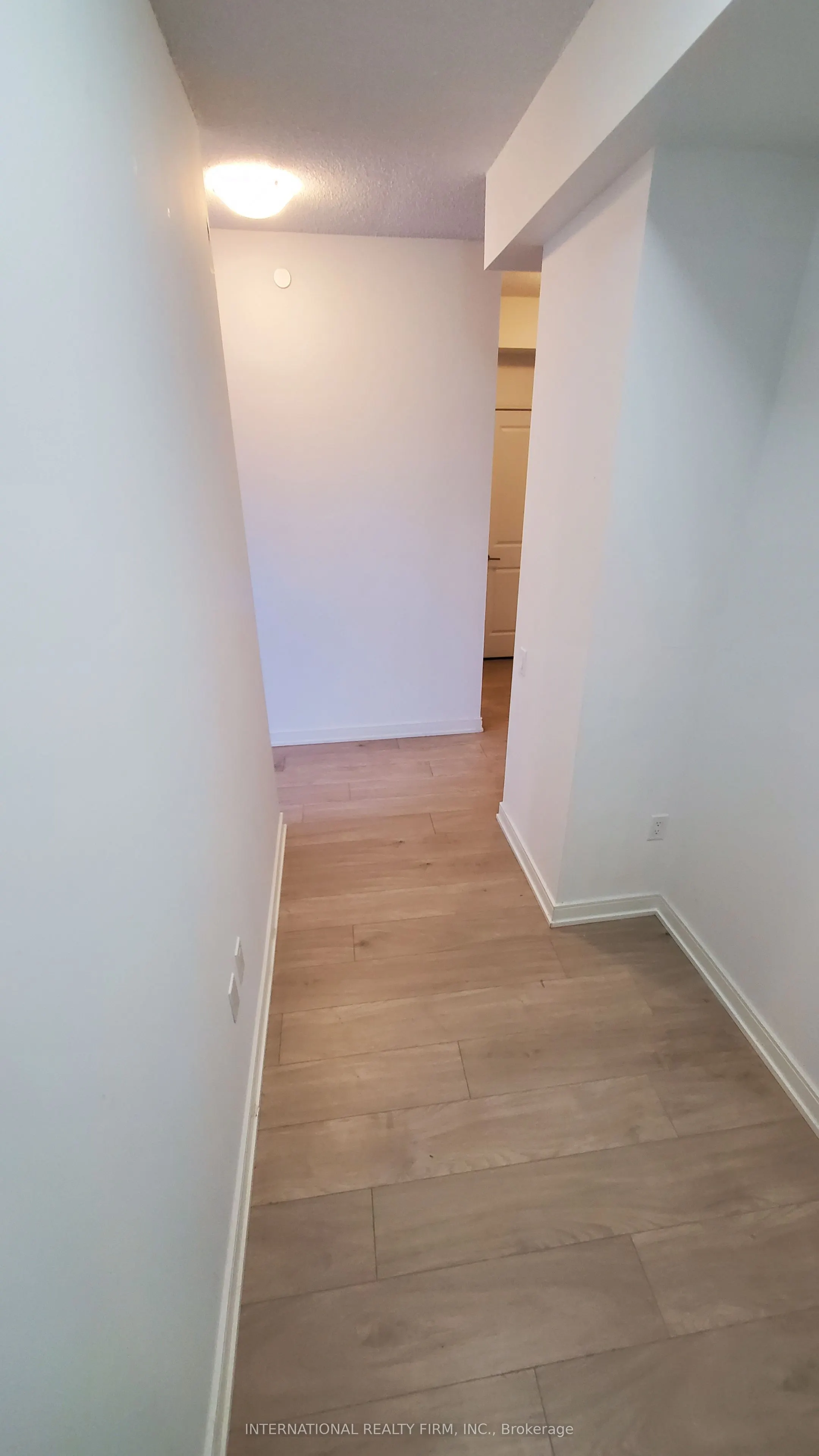 8 Nahani Way #1020