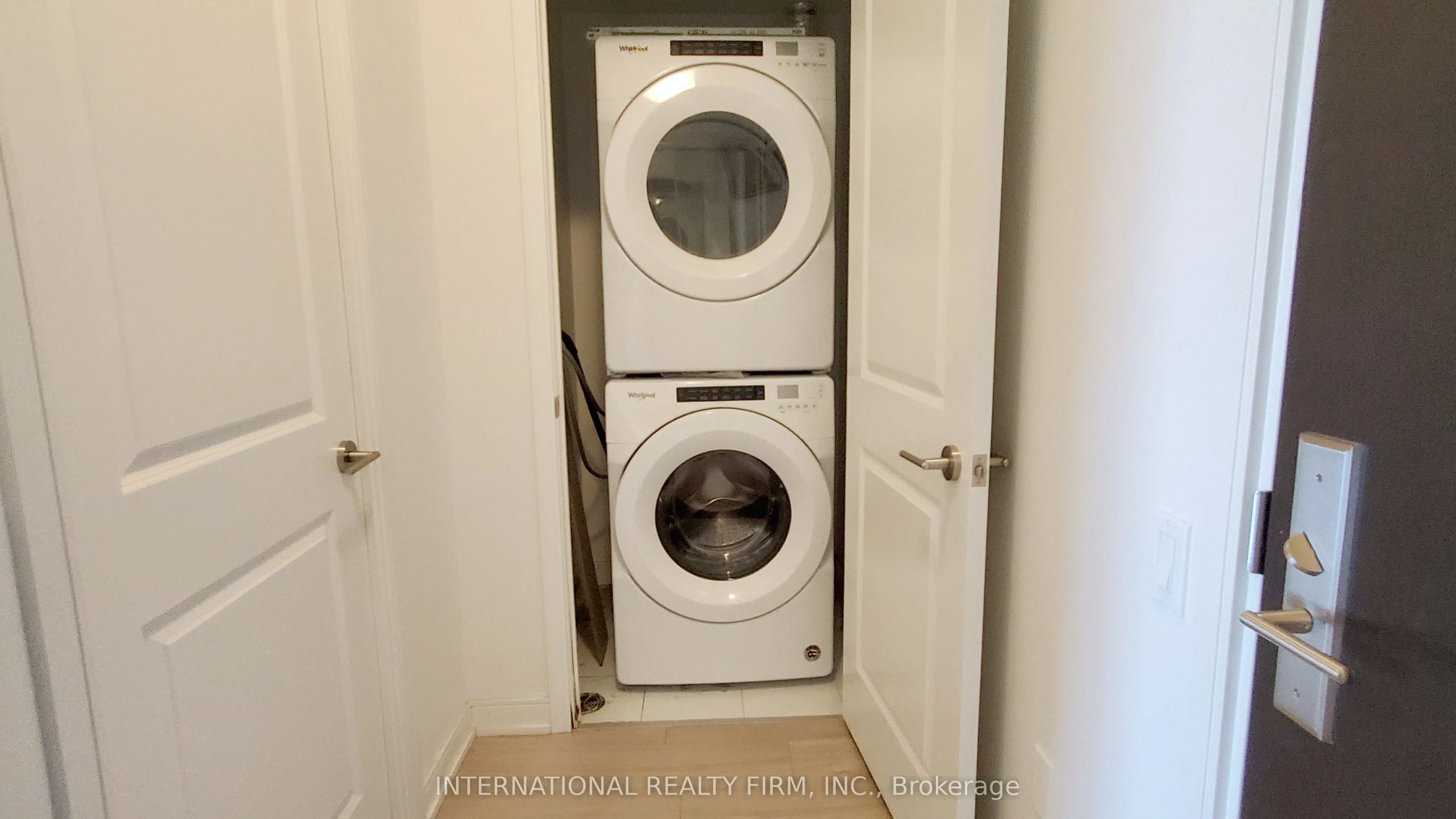 8 Nahani Way #1020
