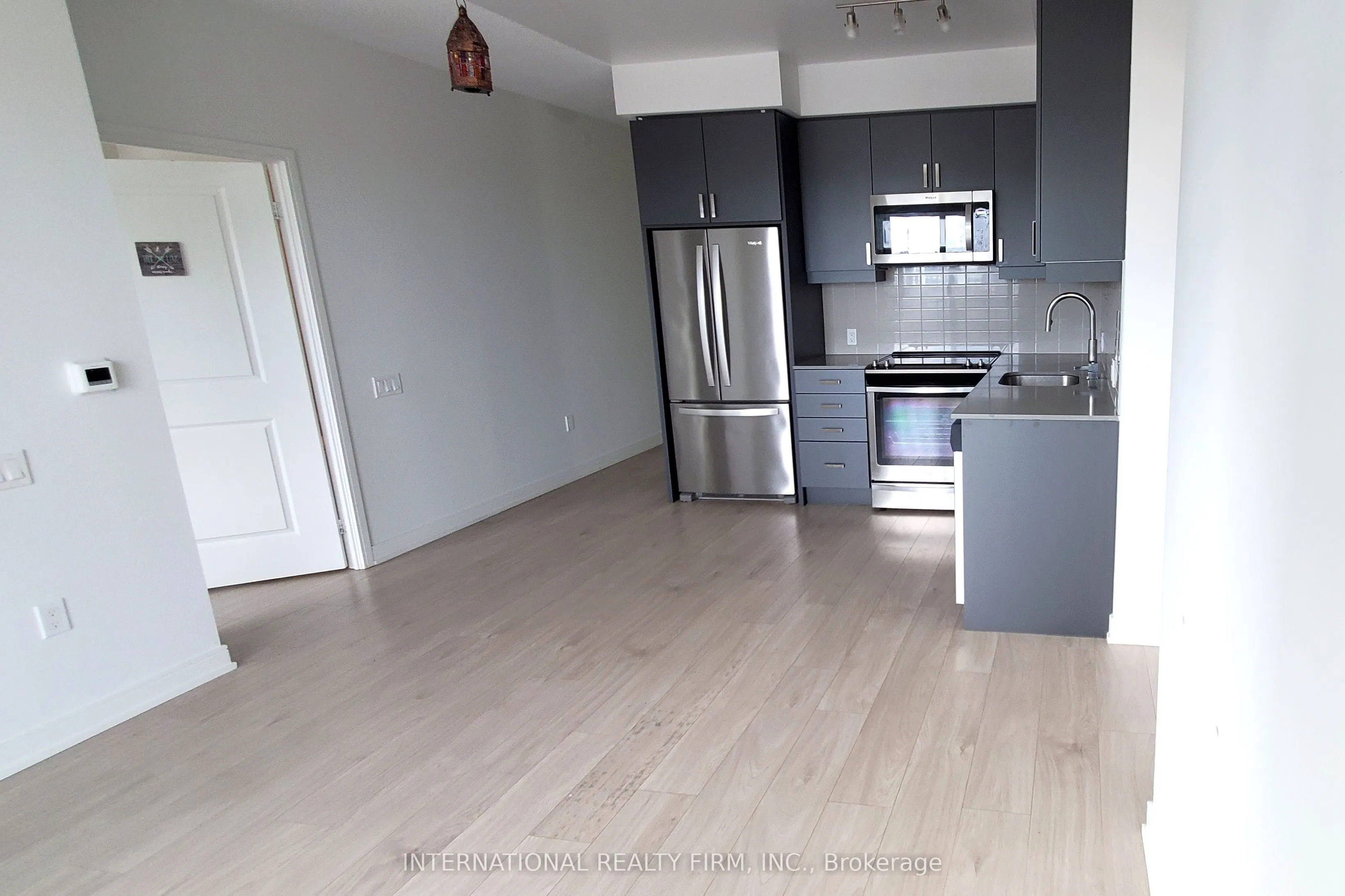 8 Nahani Way #1020