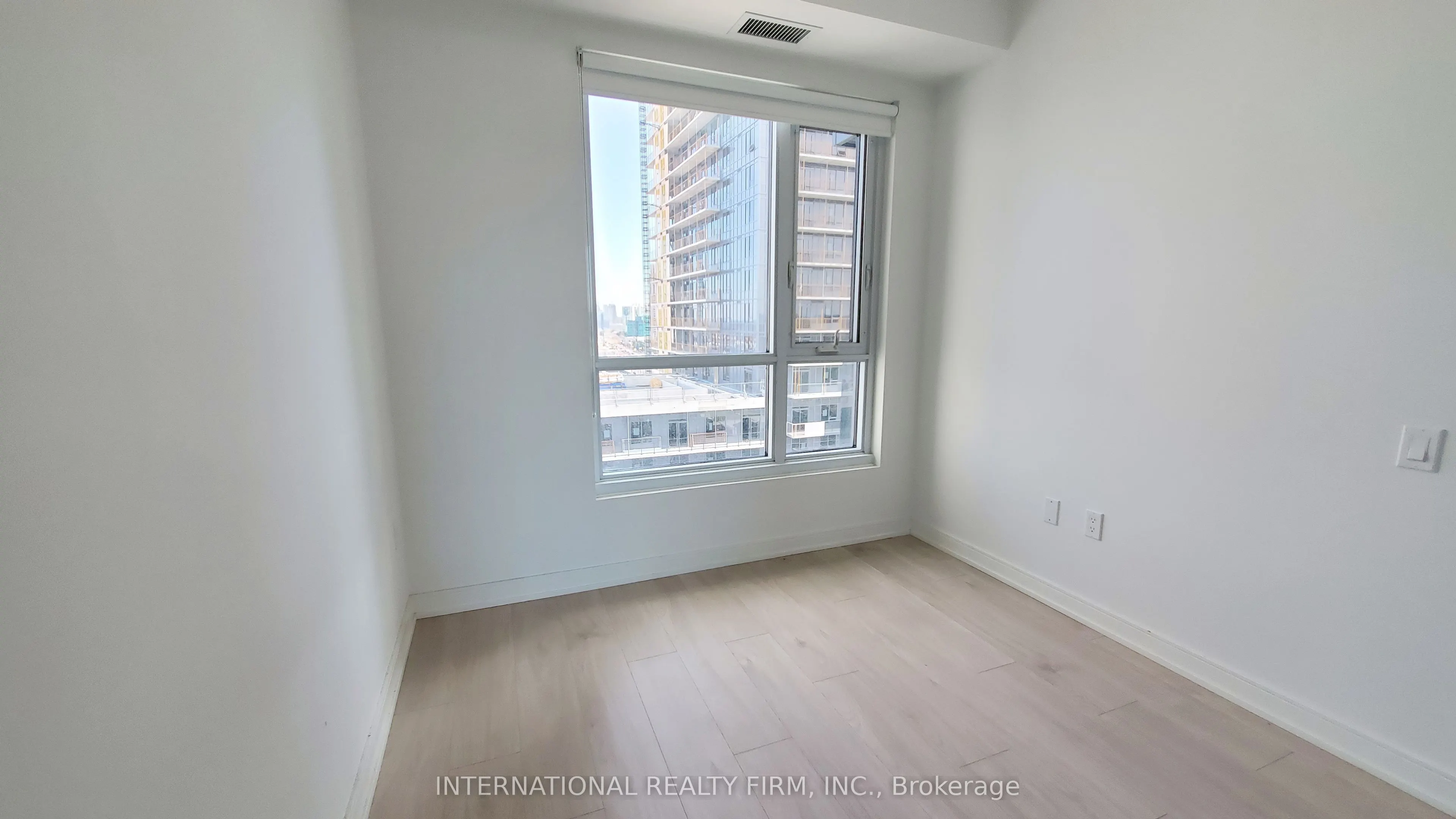 8 Nahani Way #1020