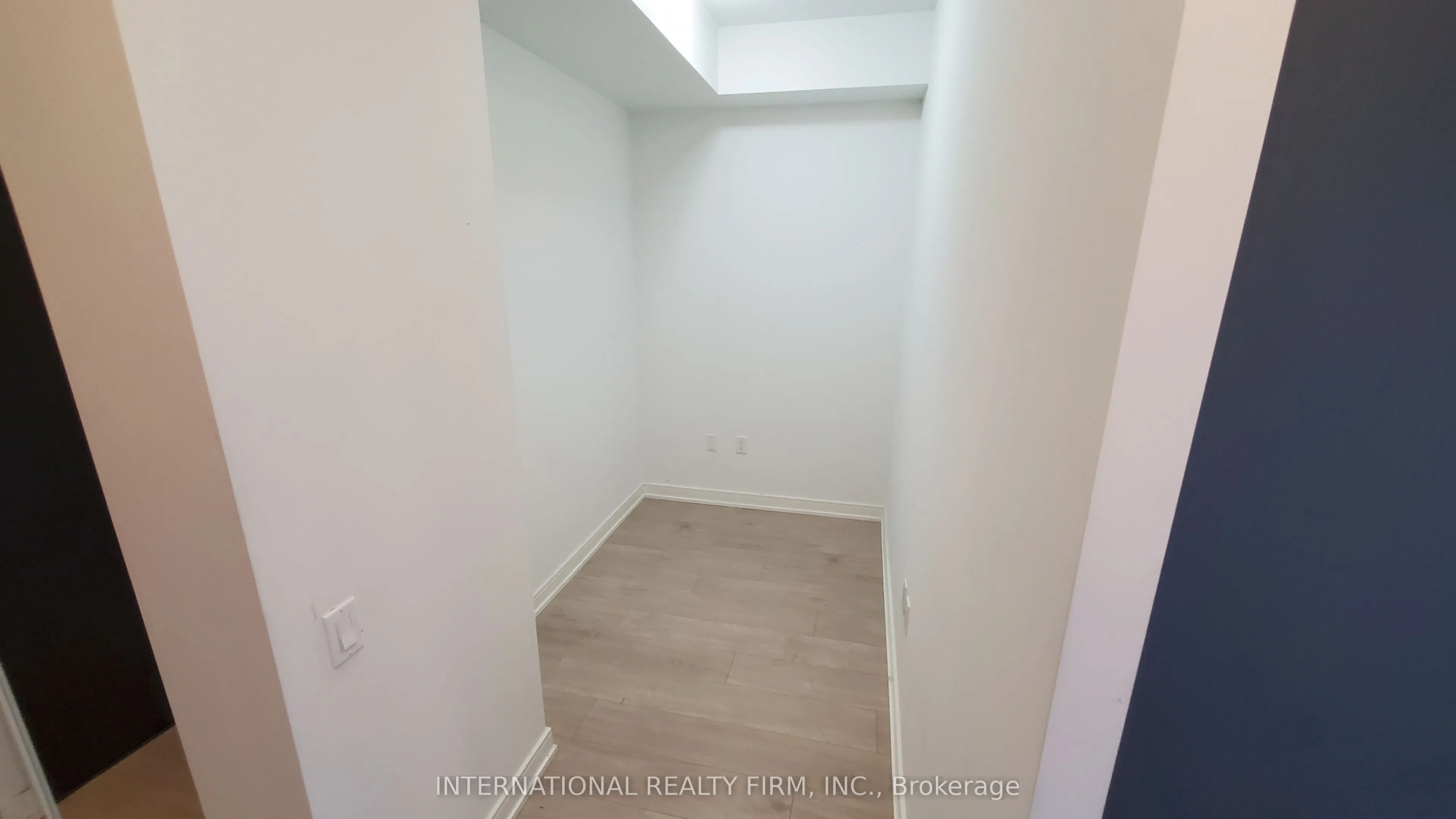 8 Nahani Way #1020