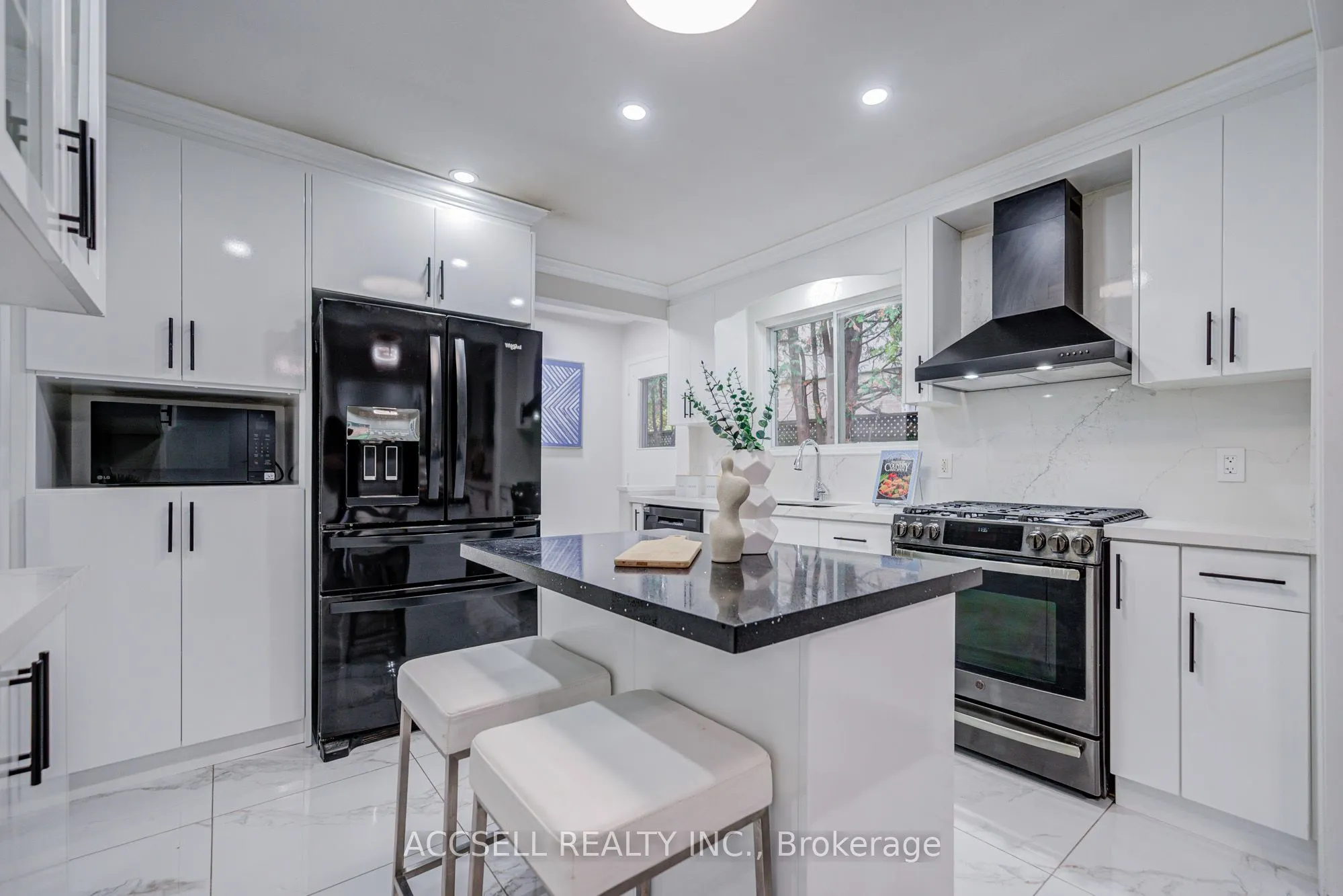 440 Sunset Drive