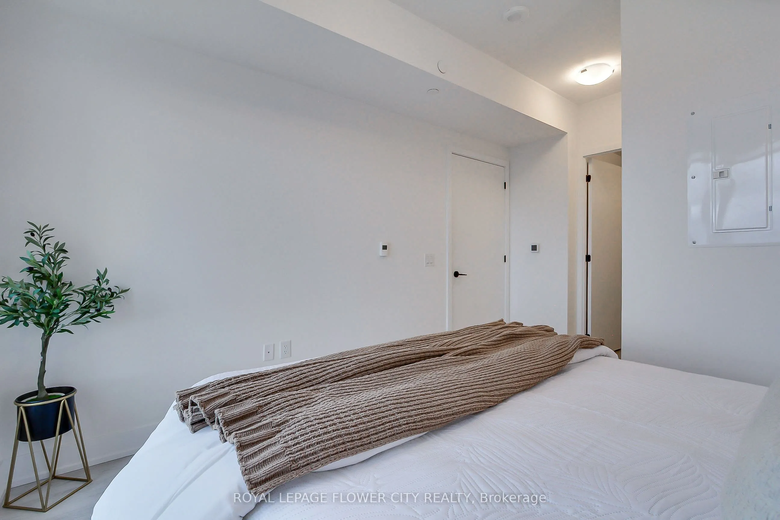 2450 Old Bronte Road #239