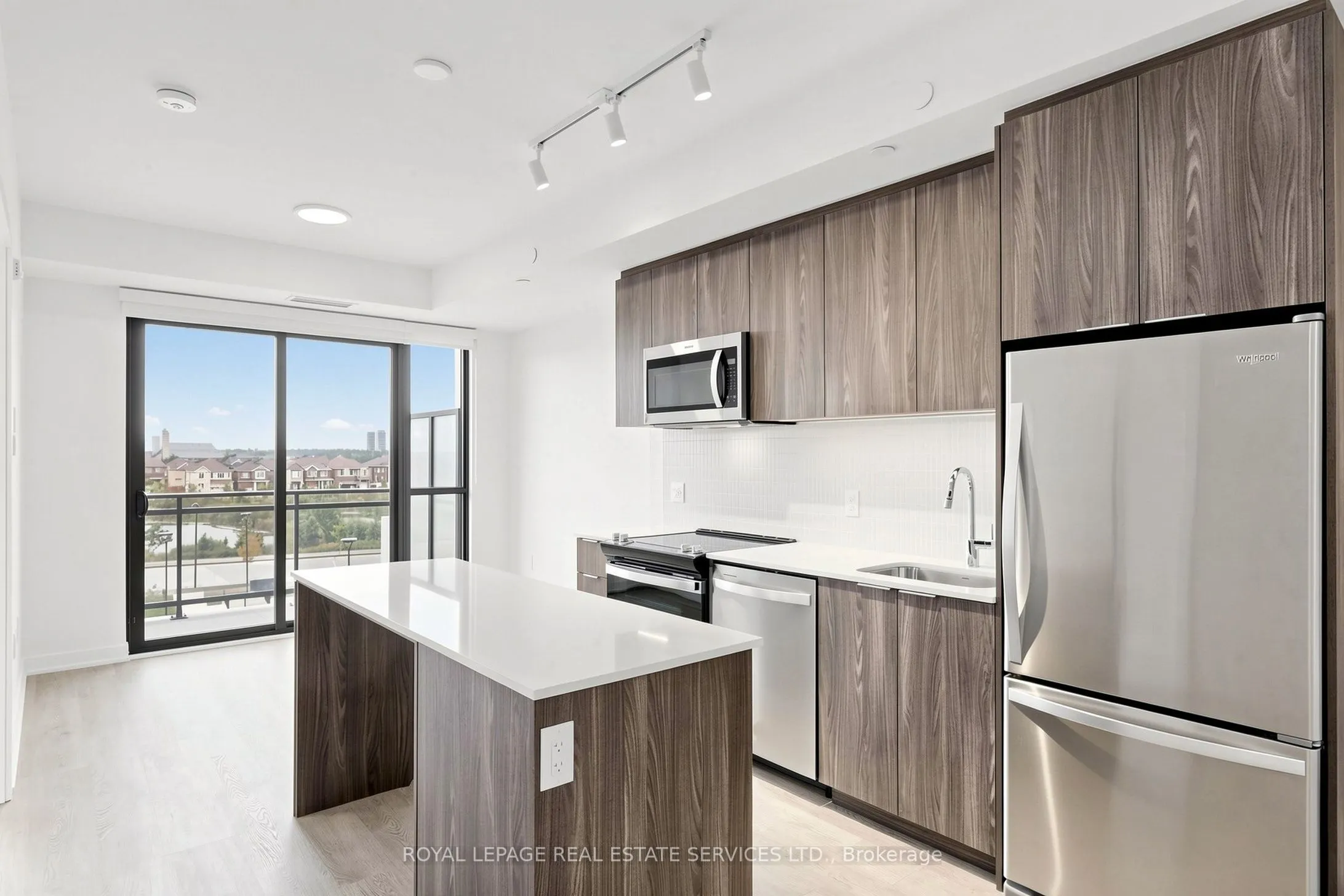 740 Whitlock Avenue #405