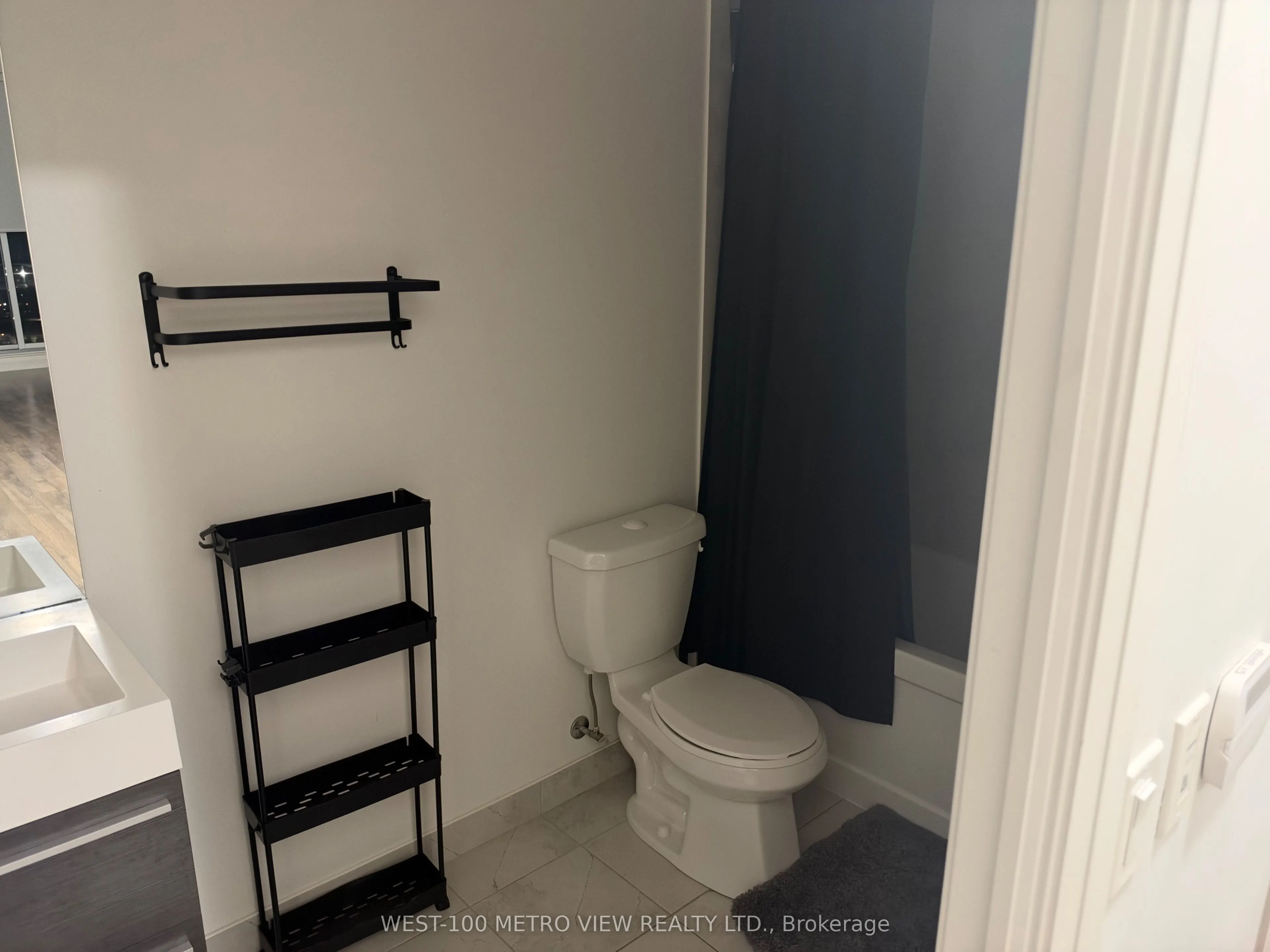 17 Zorra Street #PH2405