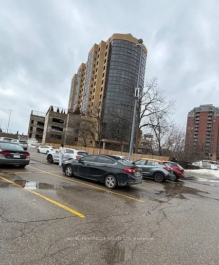 0 Main Street N #4