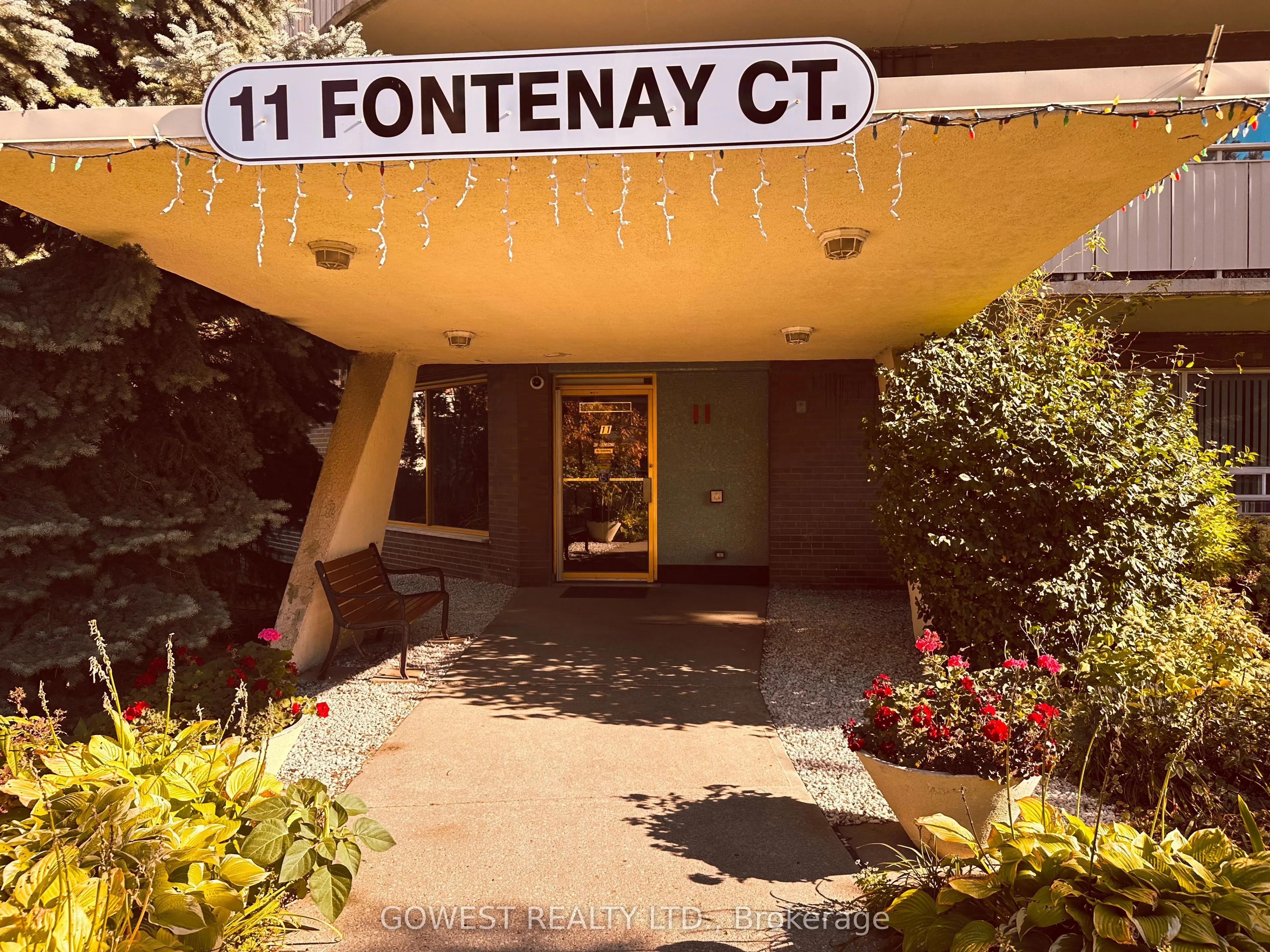 11 FONTENAY Court #105