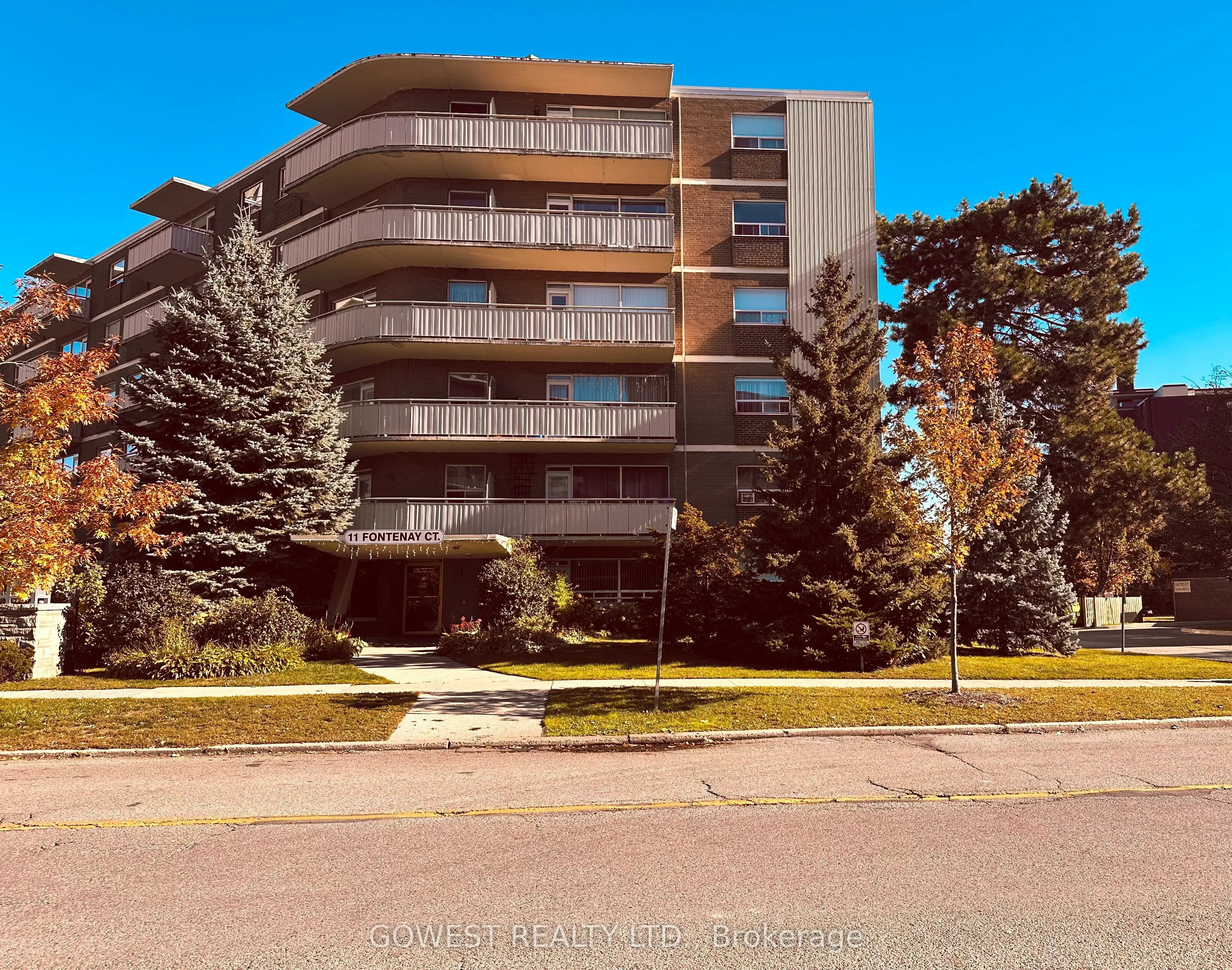 11 FONTENAY Court #105