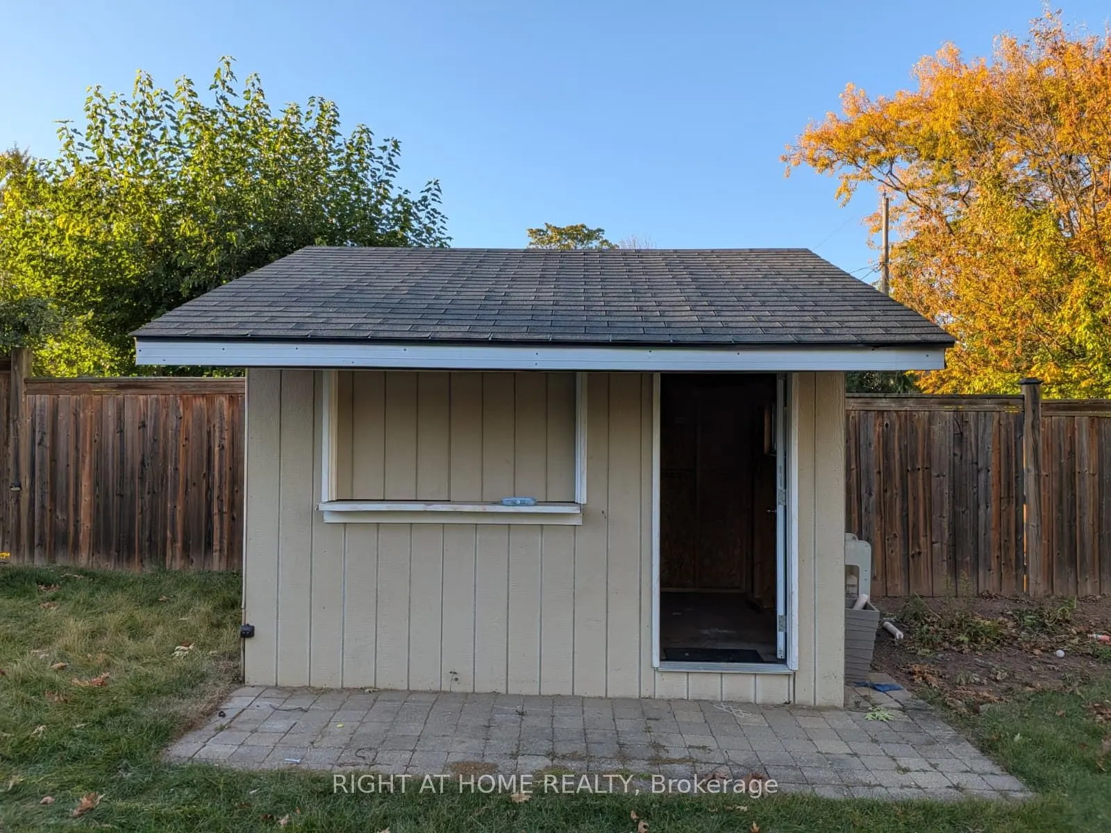 273 Kenwood Avenue