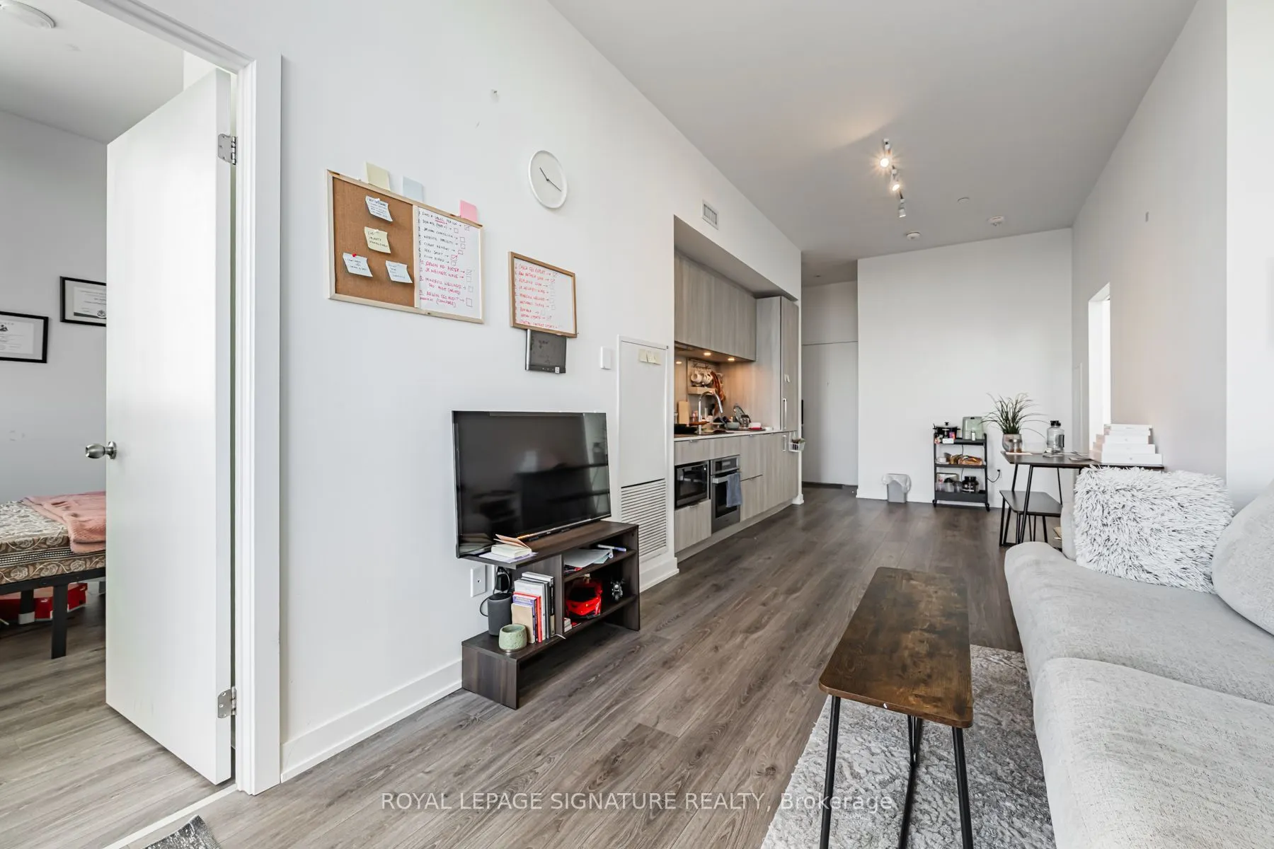 28 Ann Street #2204
